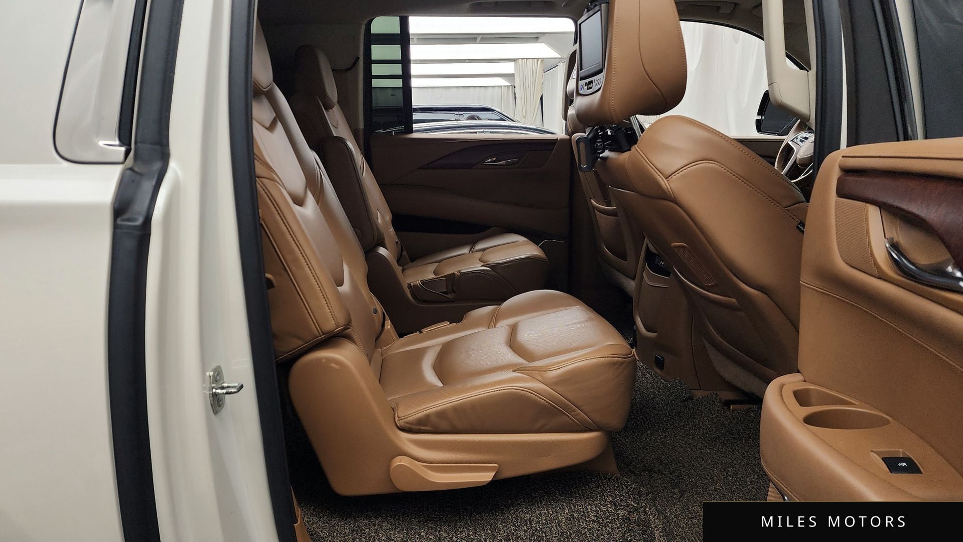 Cadillac Escalade 2015 — миниатюра 12