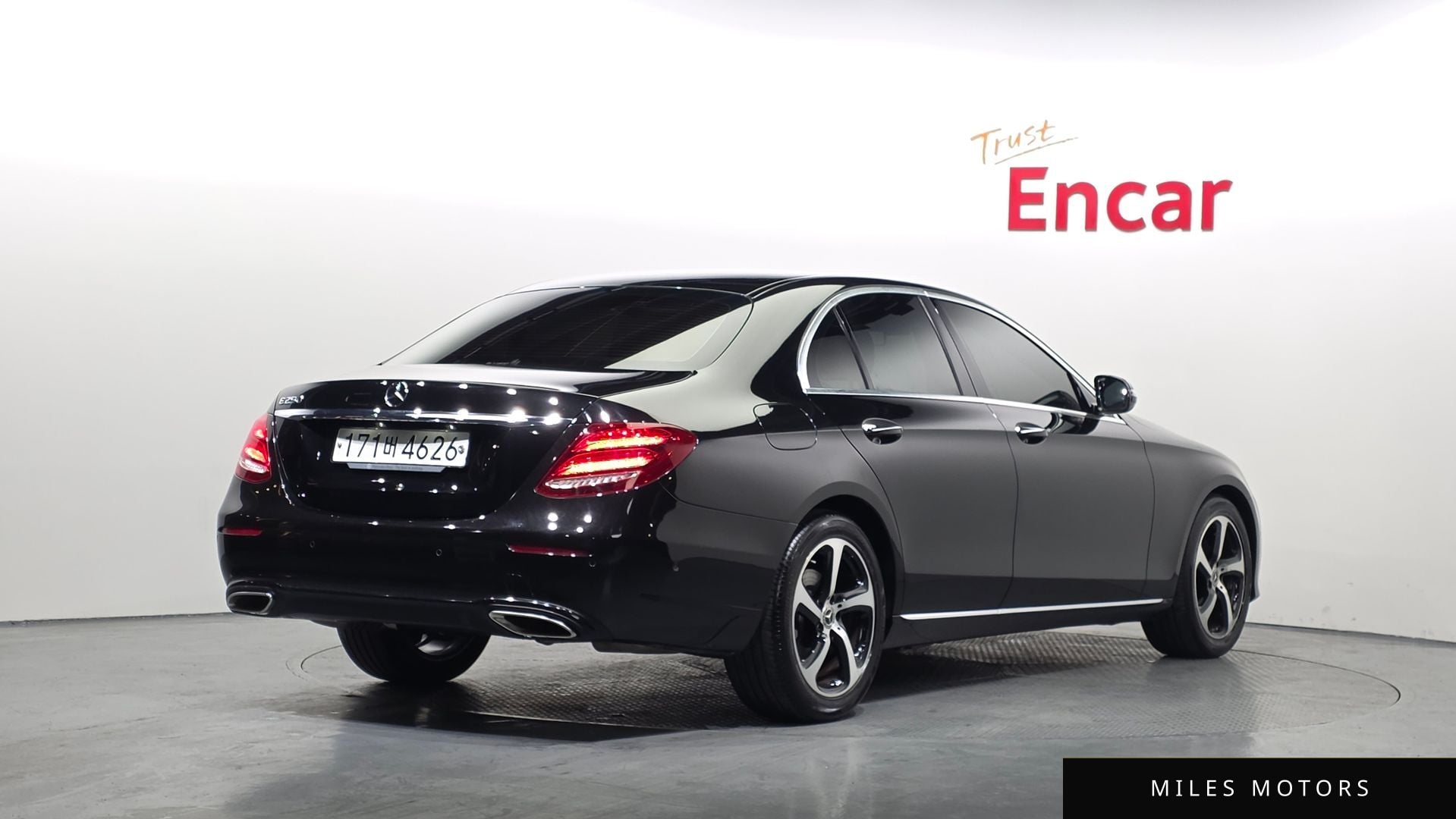 Mercedes-Benz E-Class W213 2020 — миниатюра 2