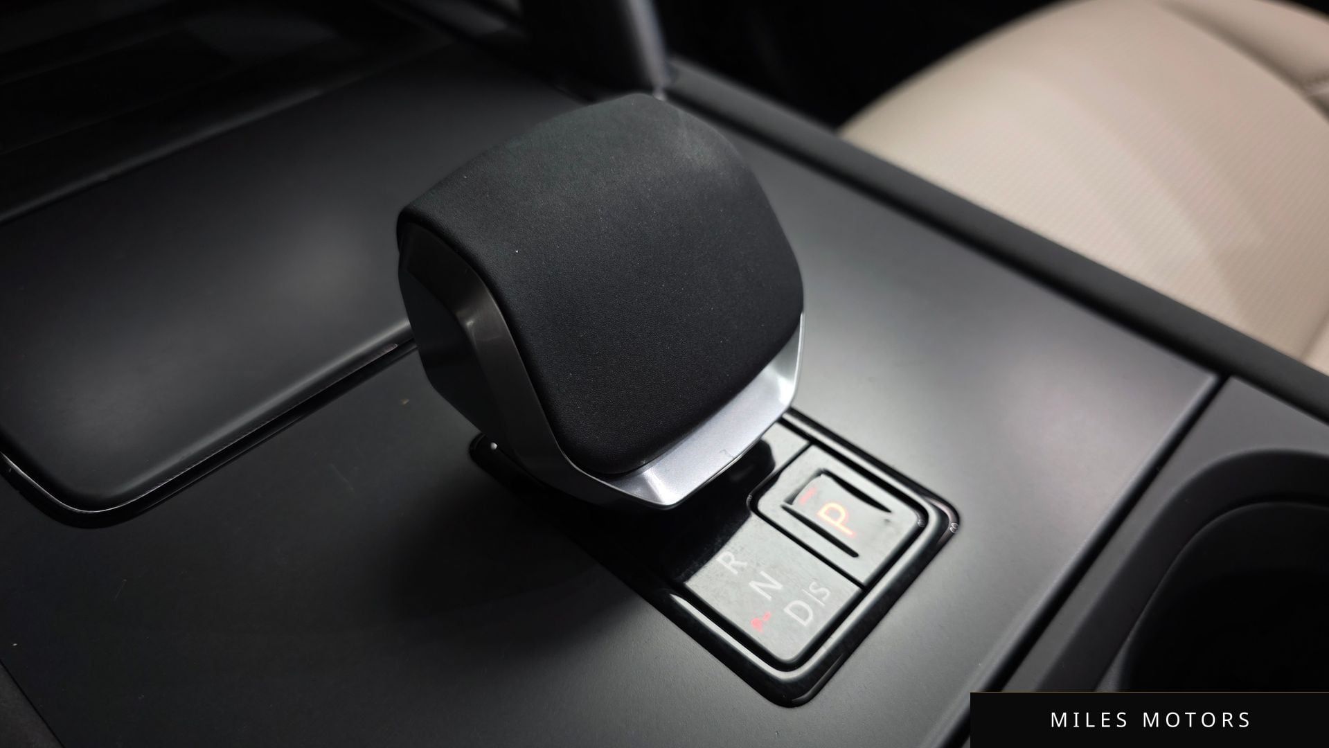 Land Rover Discovery Sport 2025 — миниатюра 8