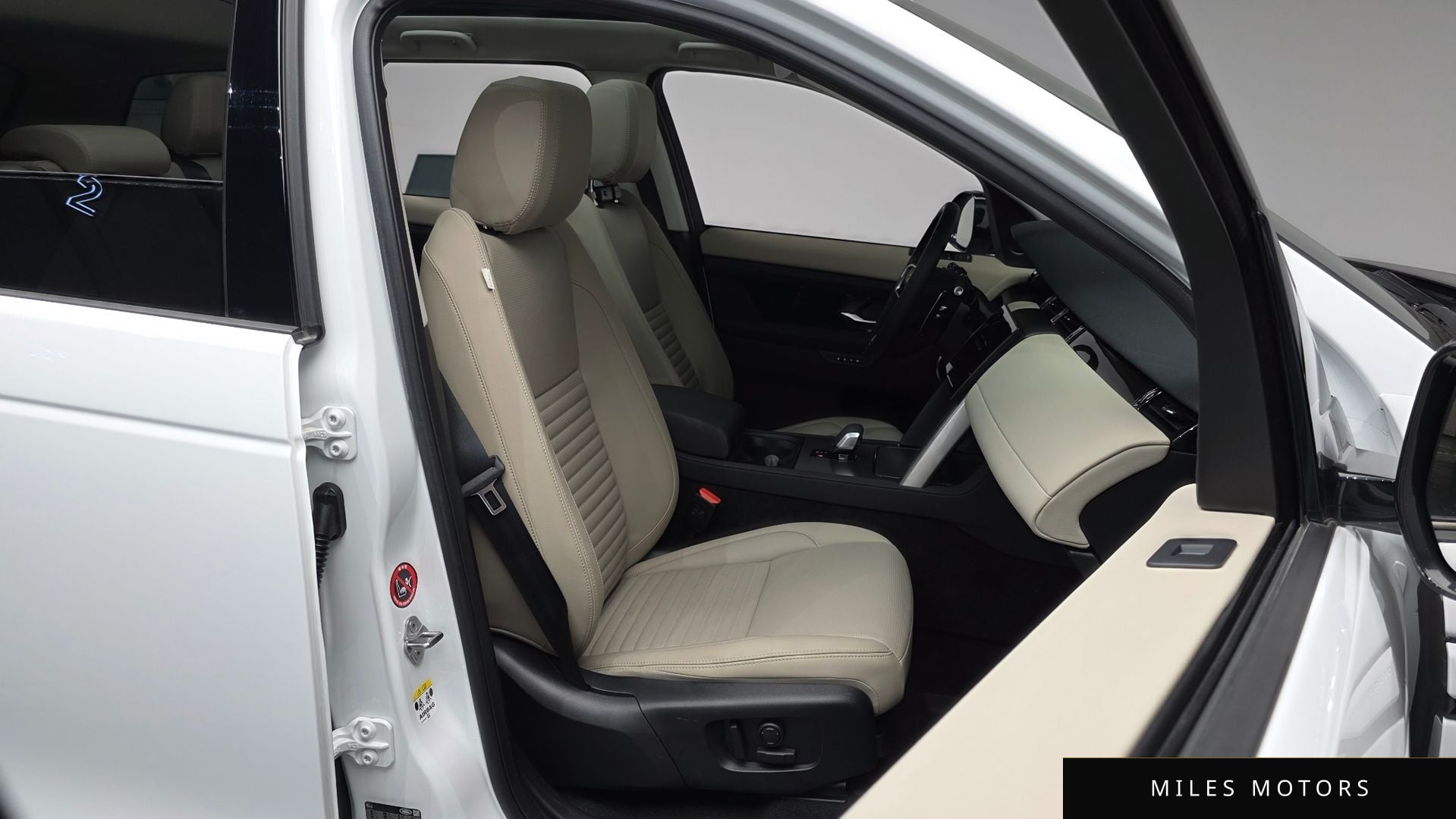 Land Rover Discovery Sport 2025 — миниатюра 9