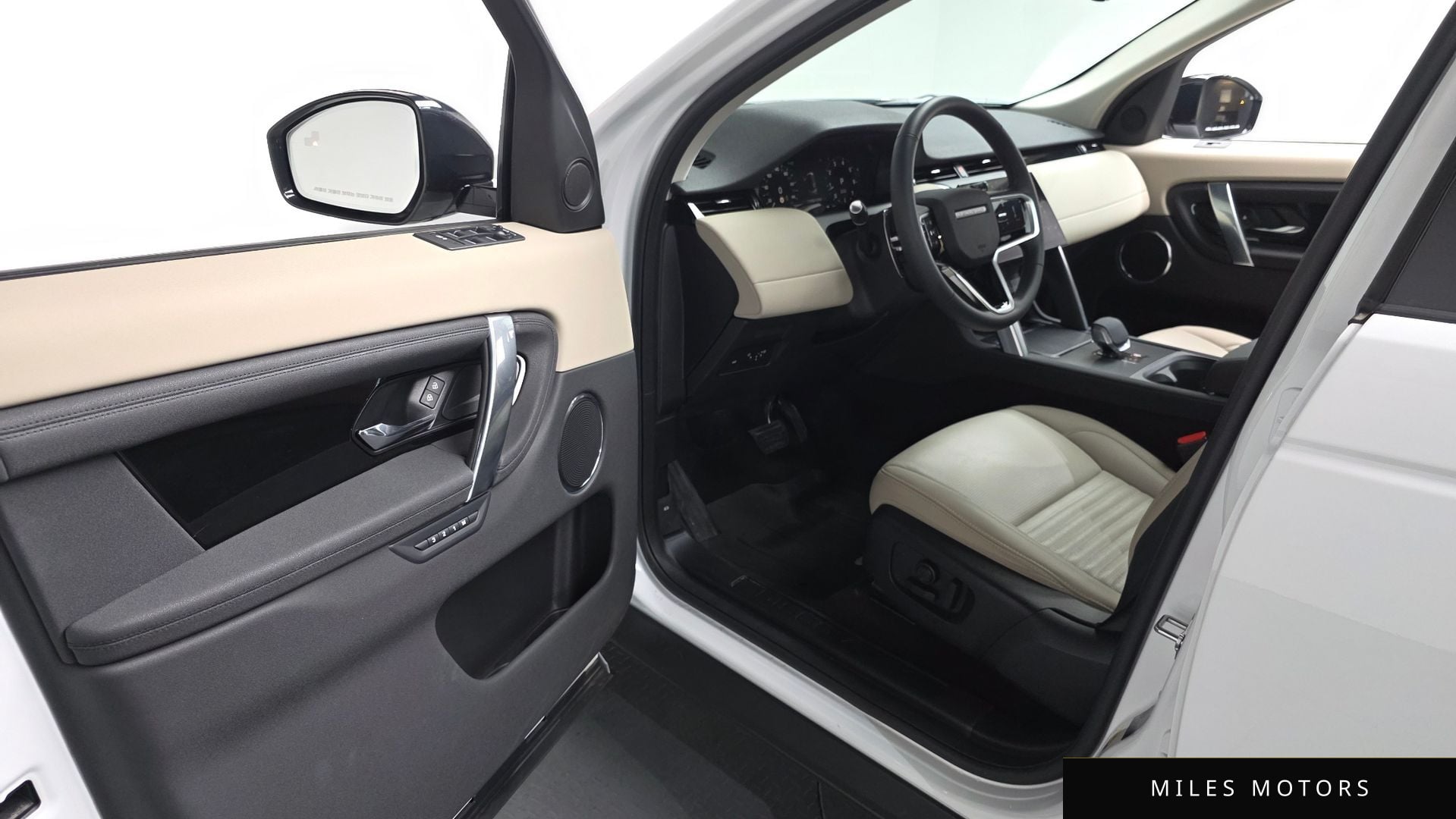 Land Rover Discovery Sport 2025 — миниатюра 11