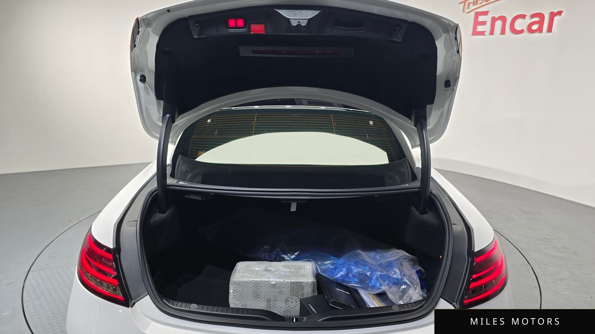 Mercedes-Benz C-클래스 W205 2020 — миниатюра 20