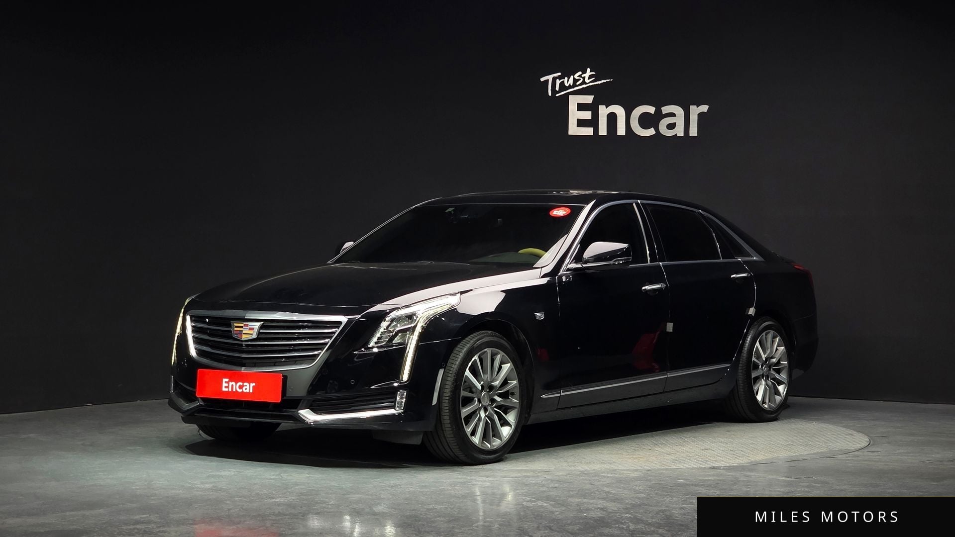 Cadillac CT6 2017 — фото 1 из 12