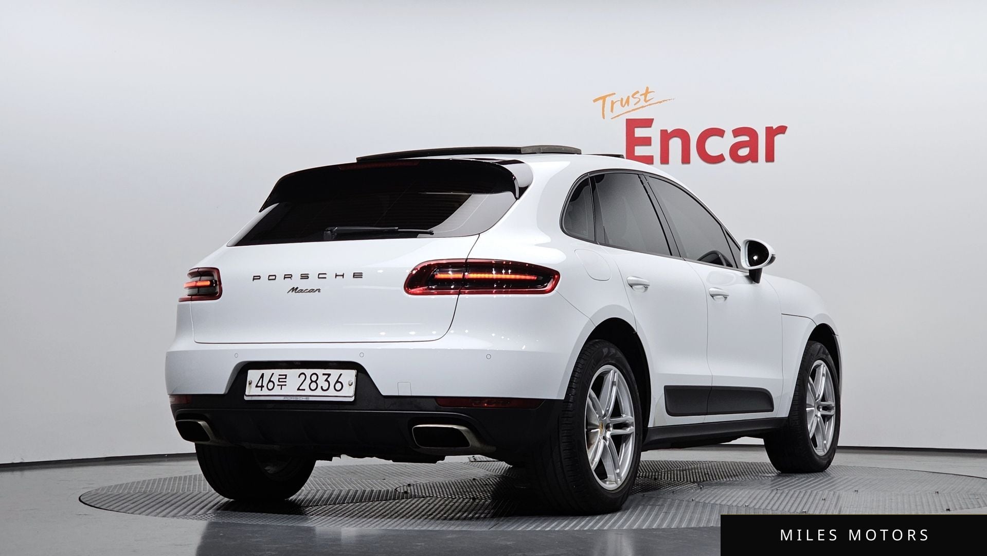 Porsche Macan 2018 — миниатюра 2