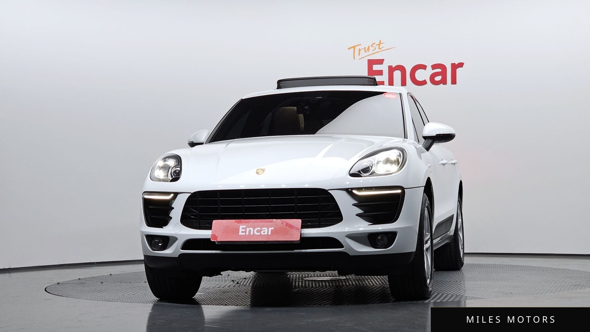 Porsche Macan 2018 — миниатюра 3