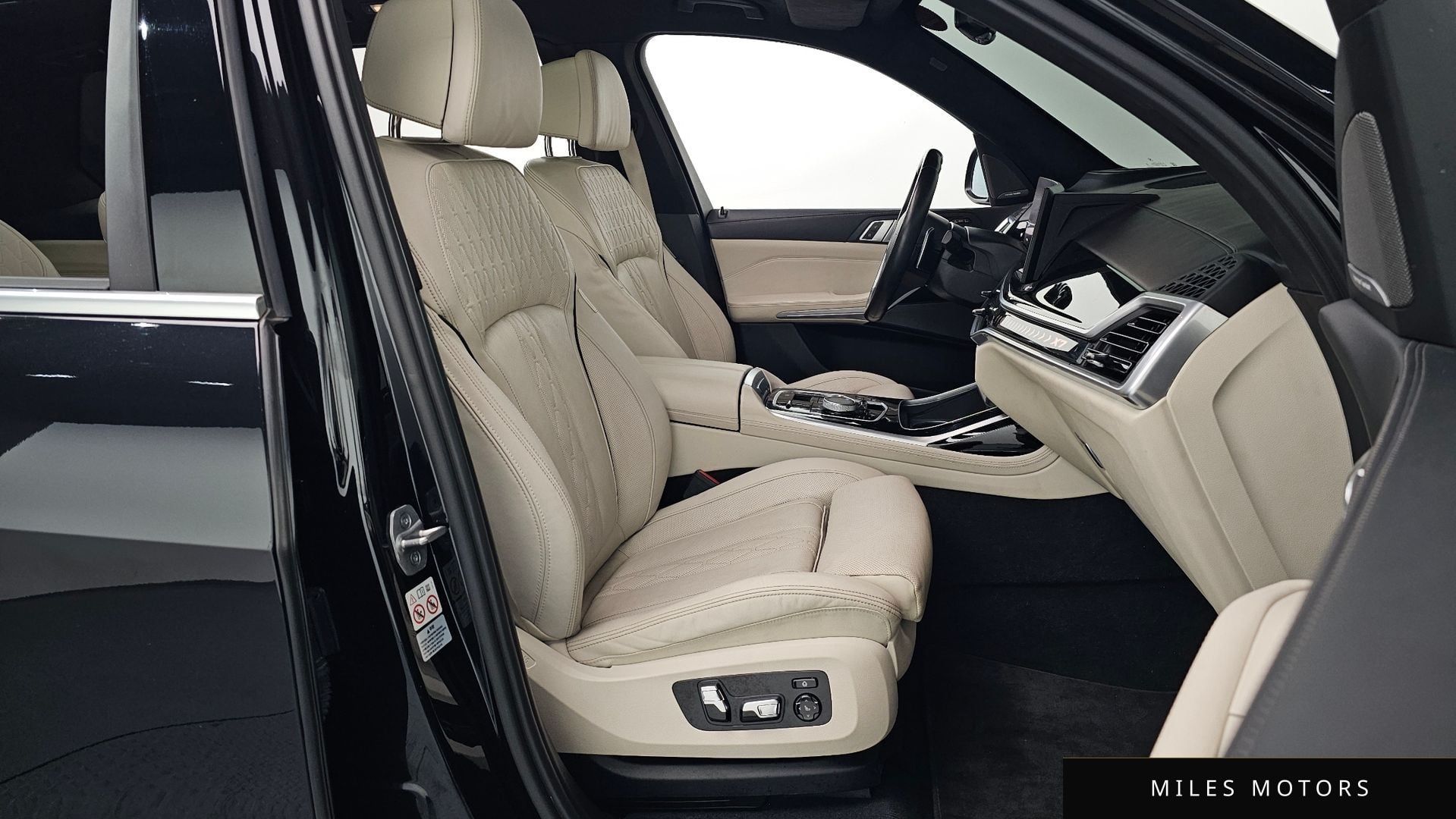 BMW X7 (G07) 2023 — миниатюра 10