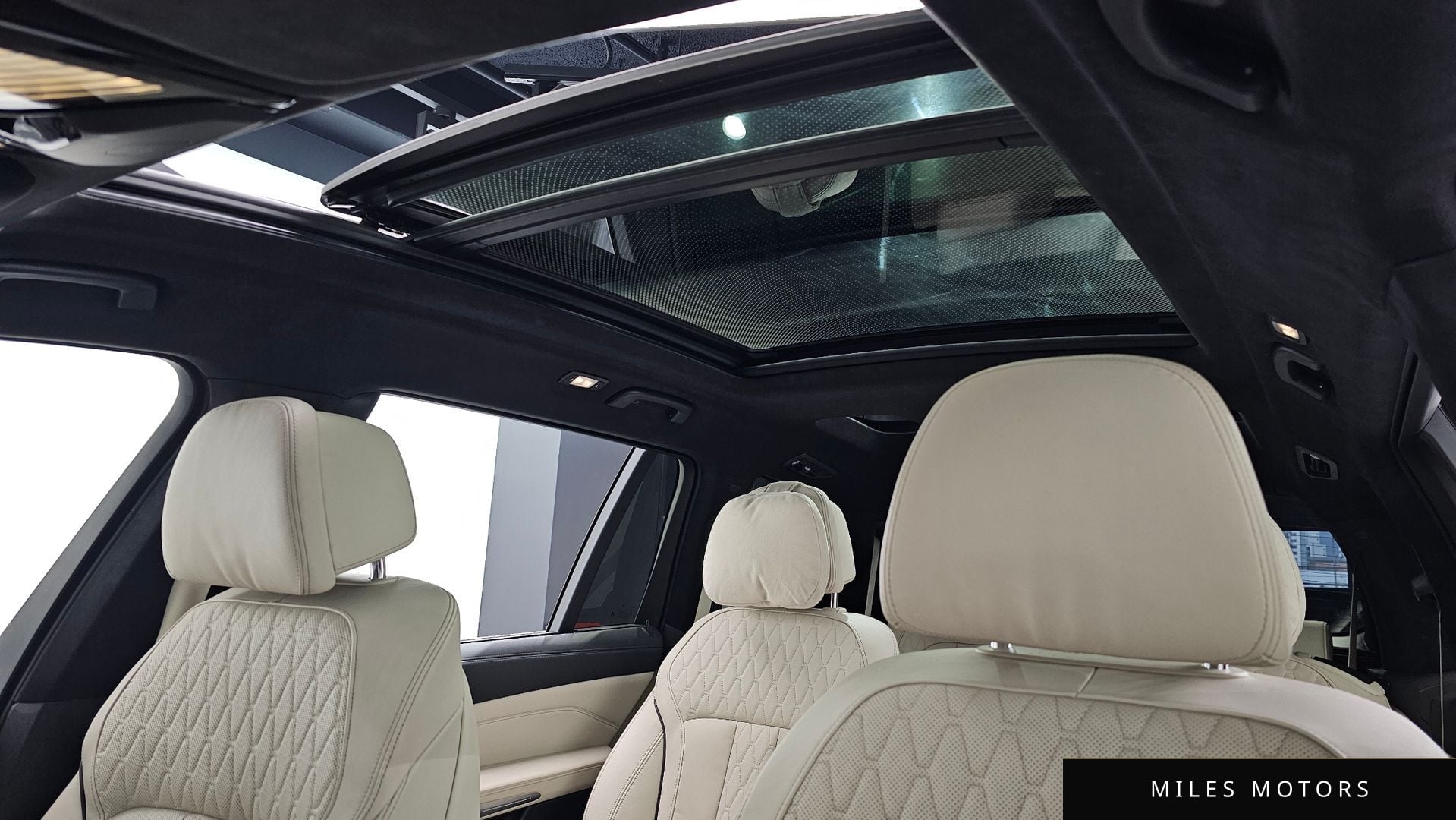 BMW X7 (G07) 2023 — миниатюра 18