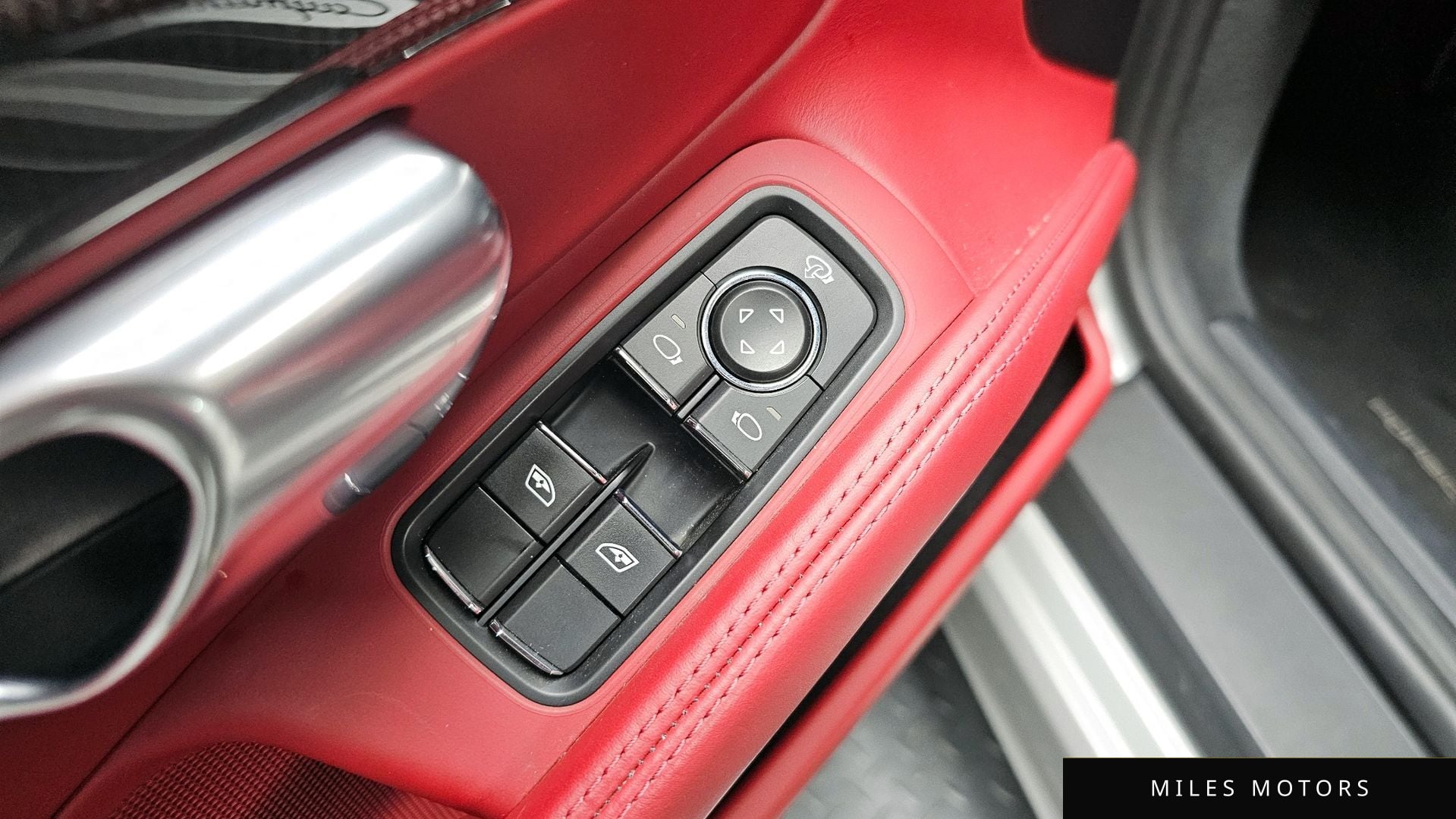 Porsche 718 카이맨 2021 — миниатюра 17
