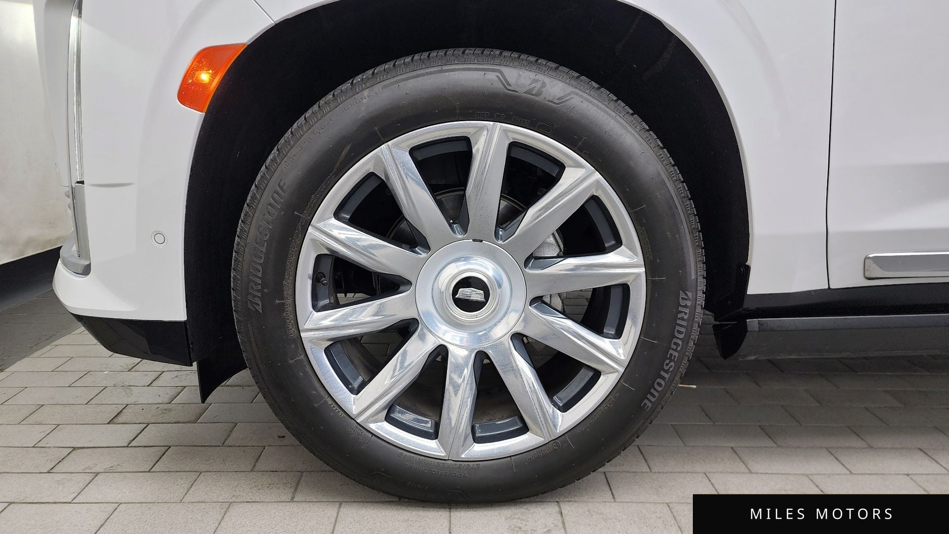 Cadillac Escalade 2023 — миниатюра 4