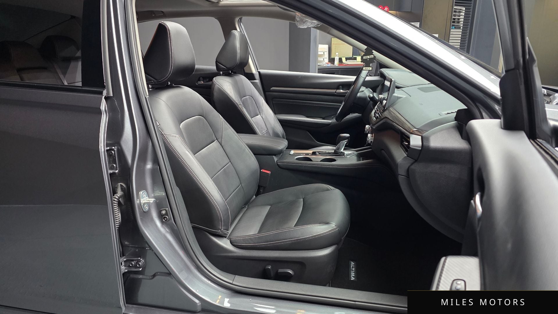 Nissan Altima 2019 — миниатюра 11