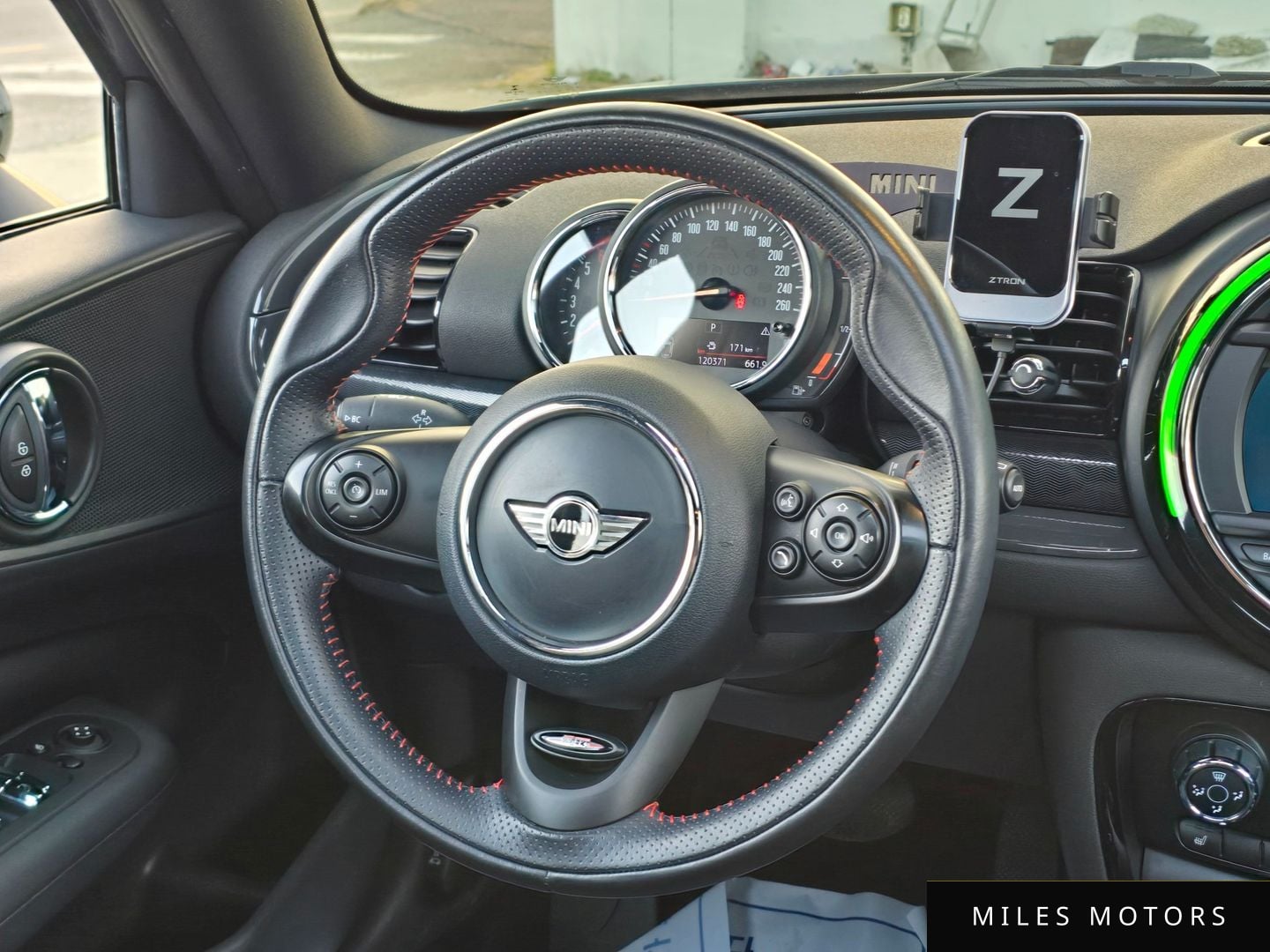 MINI Clubman 2018 — миниатюра 11