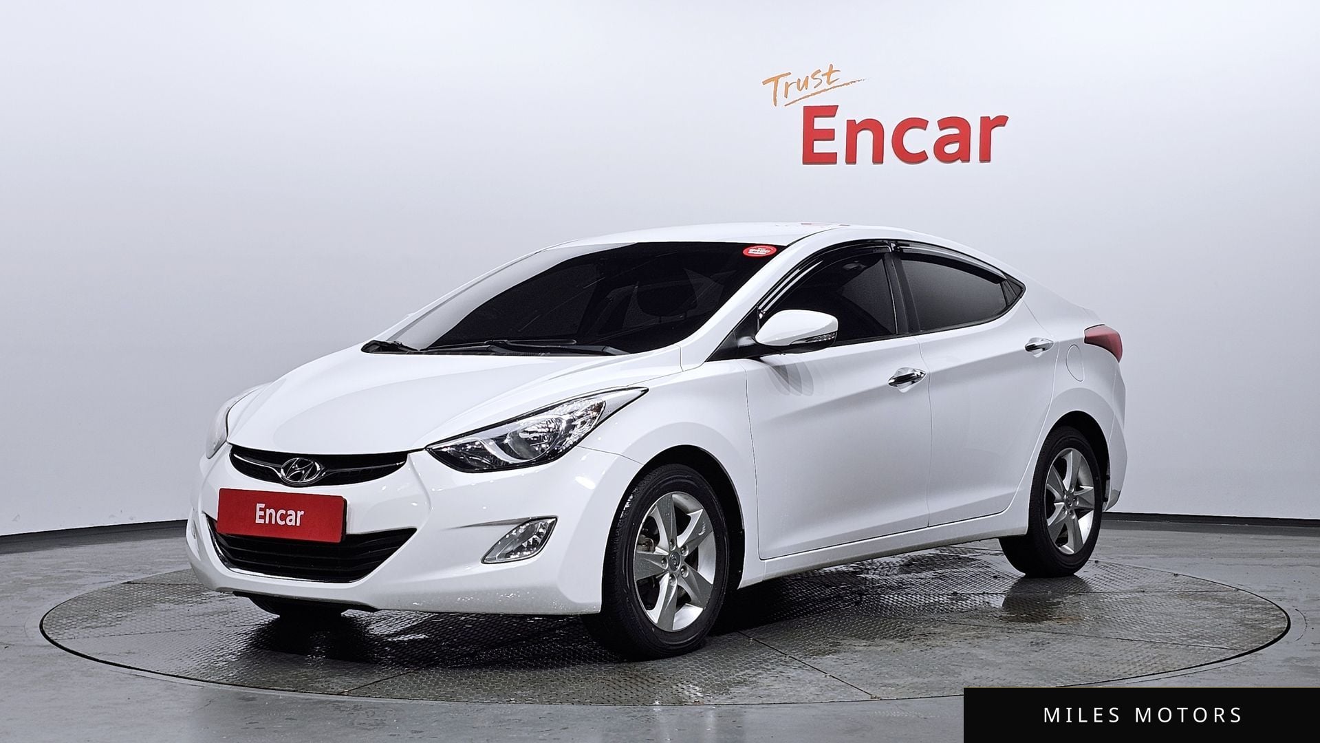 Hyundai AVANTE 2013 — фото 1 из 12