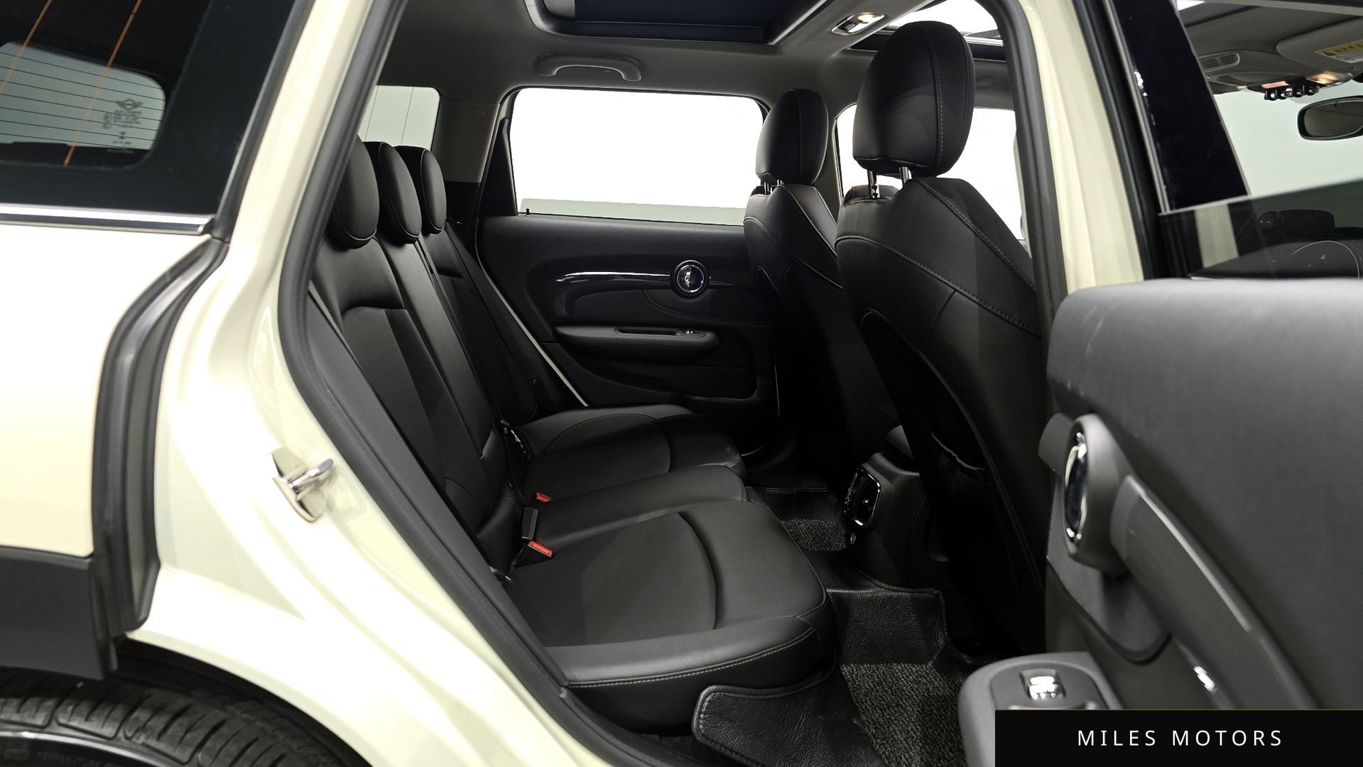 MINI Clubman 2018 — миниатюра 12