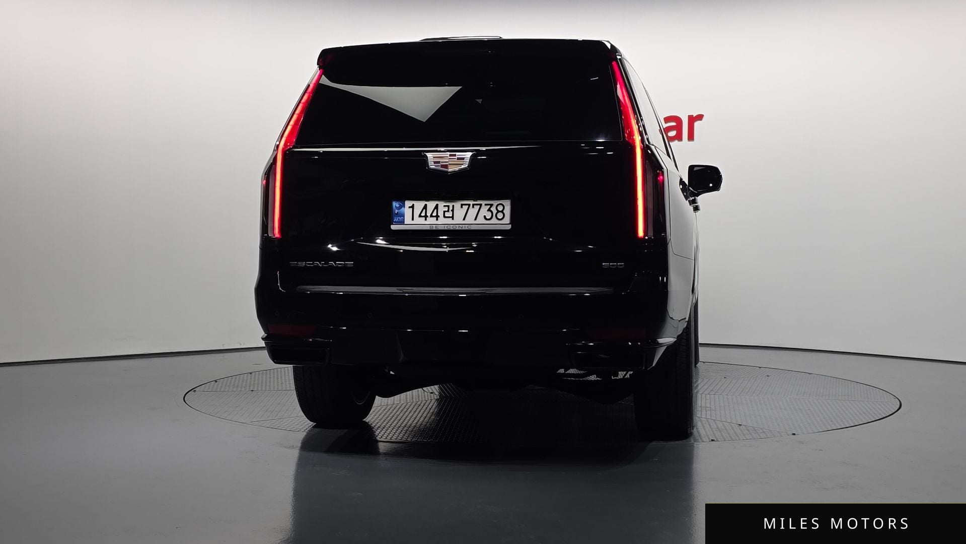 Cadillac Escalade 2023 — миниатюра 4