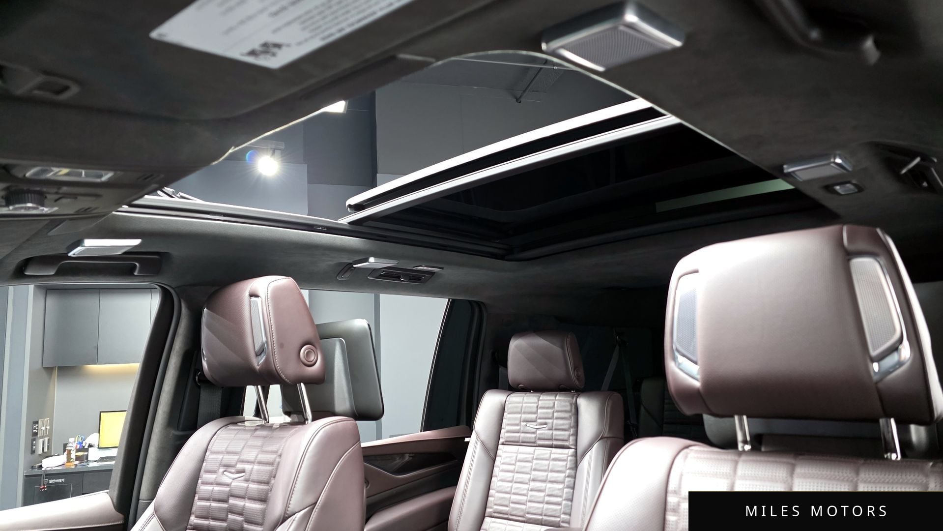 Cadillac Escalade 2023 — миниатюра 17