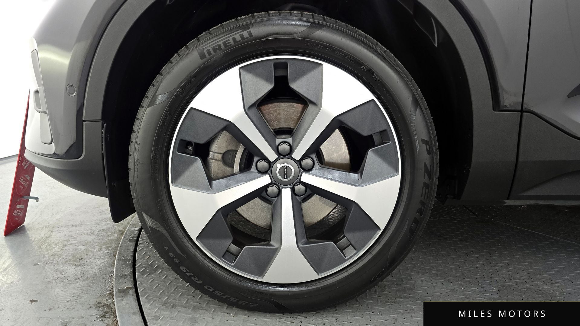 Volvo XC40 2023 — миниатюра 5