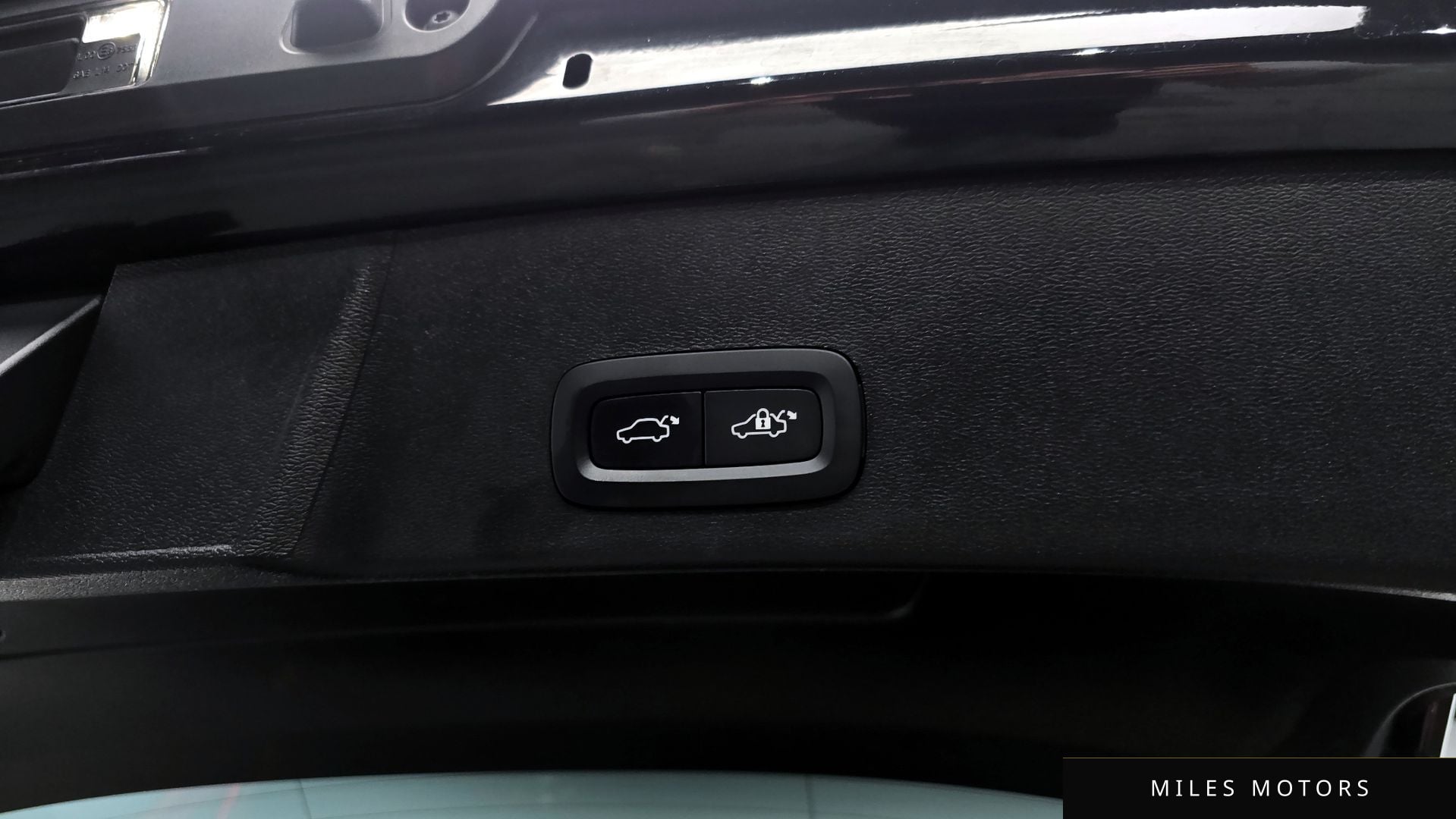 Volvo XC40 2023 — миниатюра 19