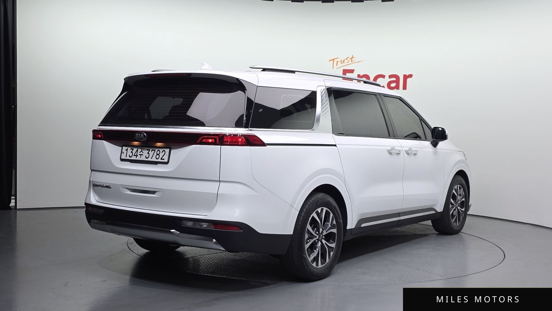 Kia Carnival 2021 — миниатюра 2