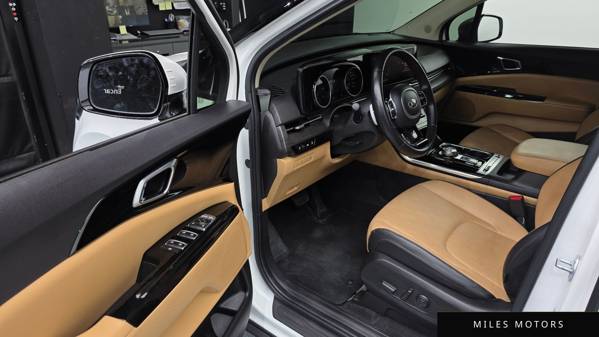 Kia Carnival 2021 — миниатюра 10