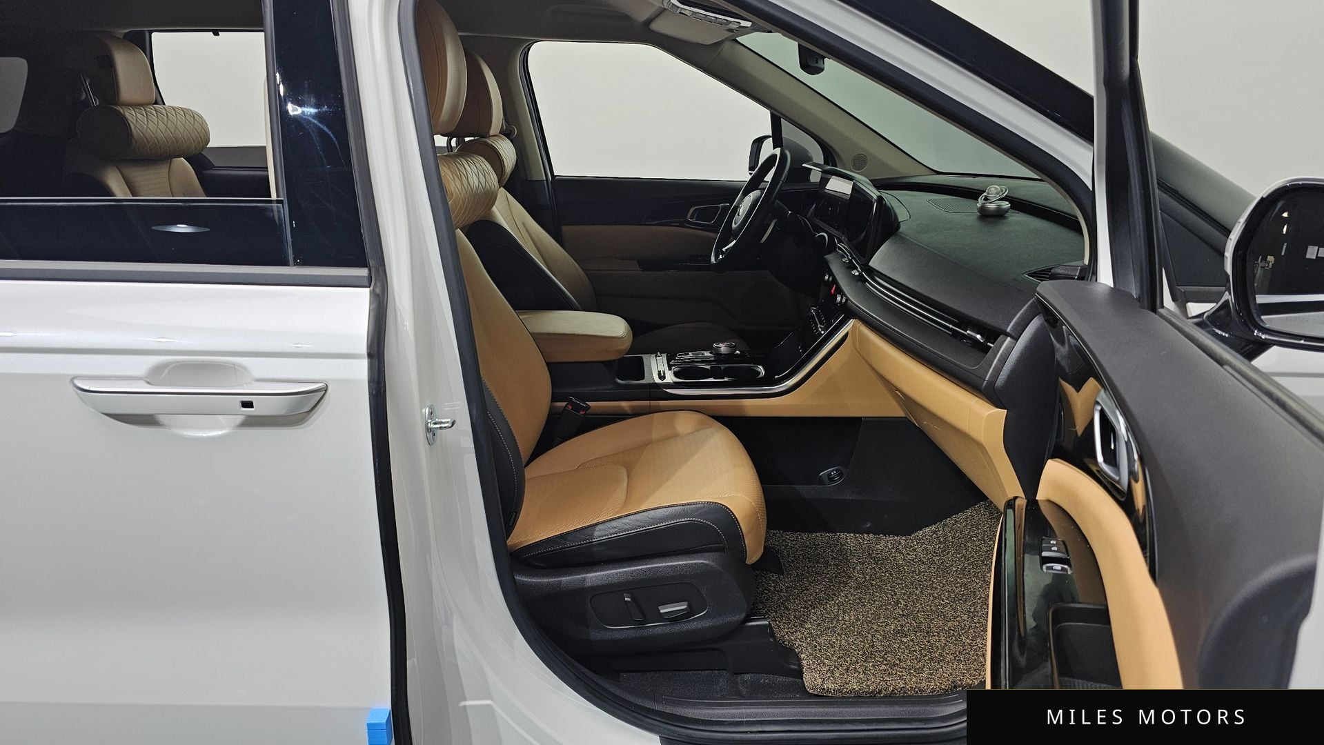Kia Carnival 2021 — миниатюра 11