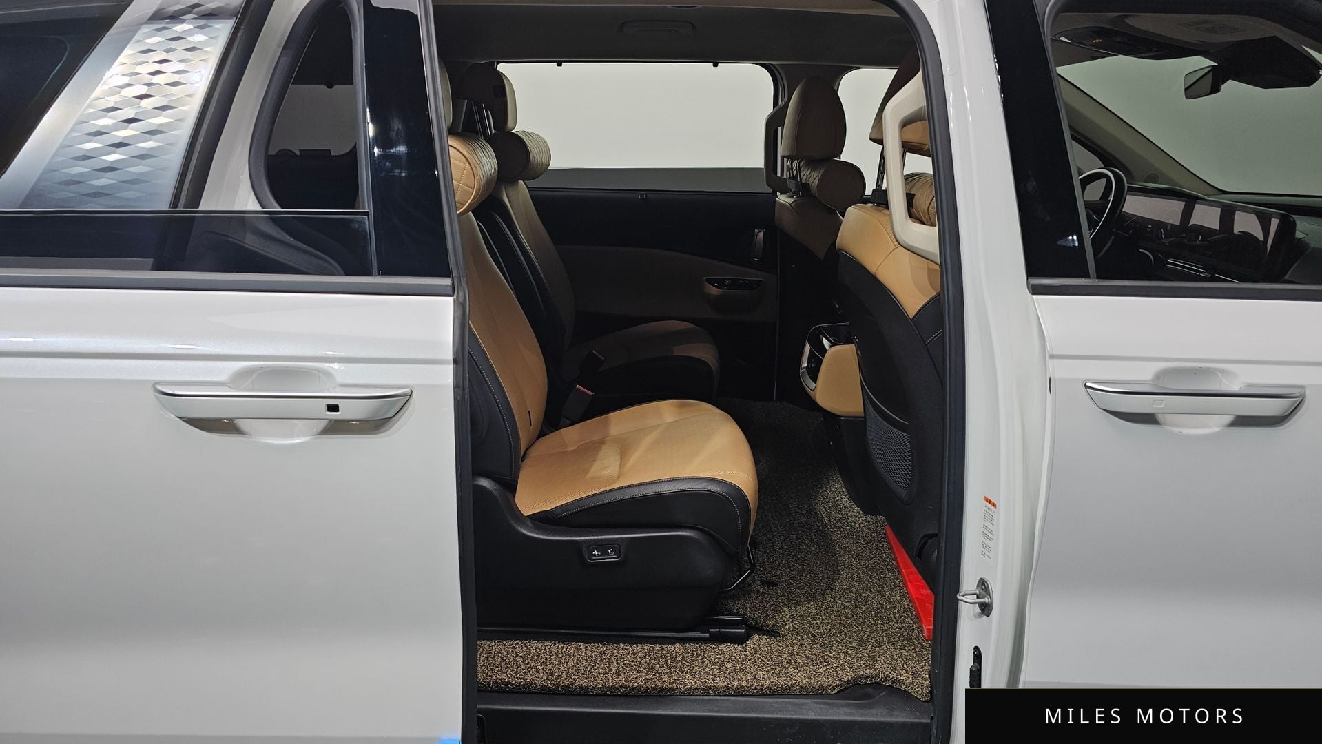Kia Carnival 2021 — миниатюра 12