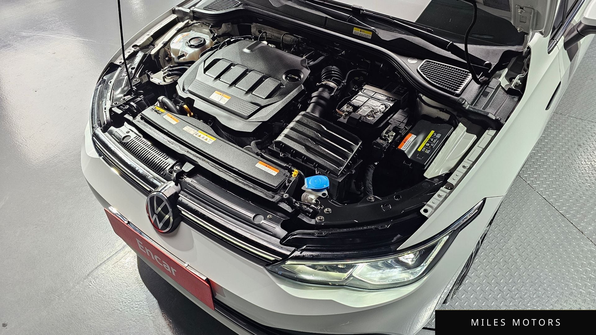 Volkswagen 골프 2023 — миниатюра 6
