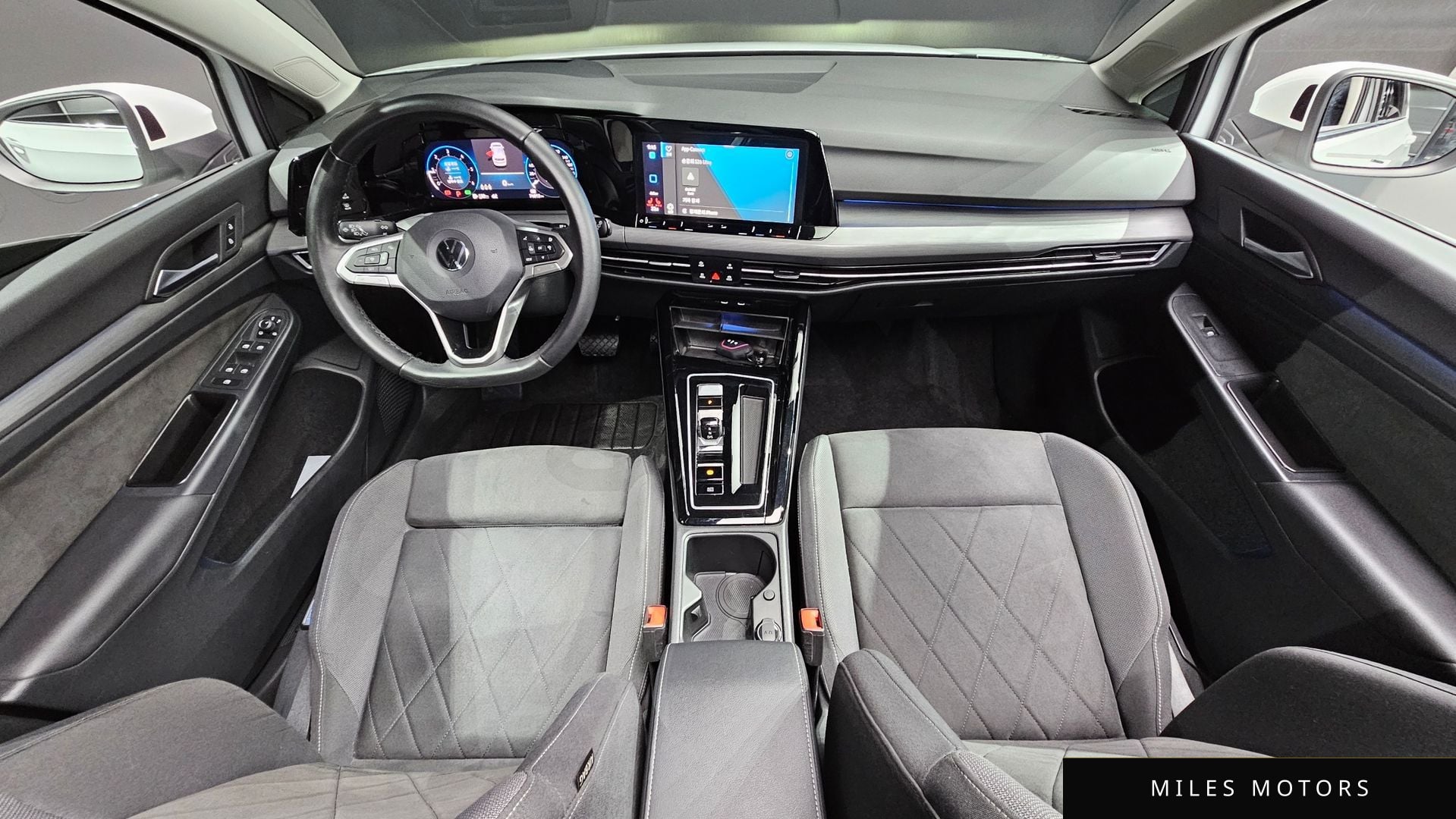 Volkswagen 골프 2023 — миниатюра 7