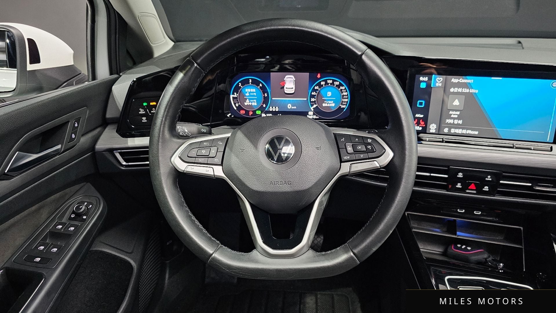 Volkswagen 골프 2023 — миниатюра 13