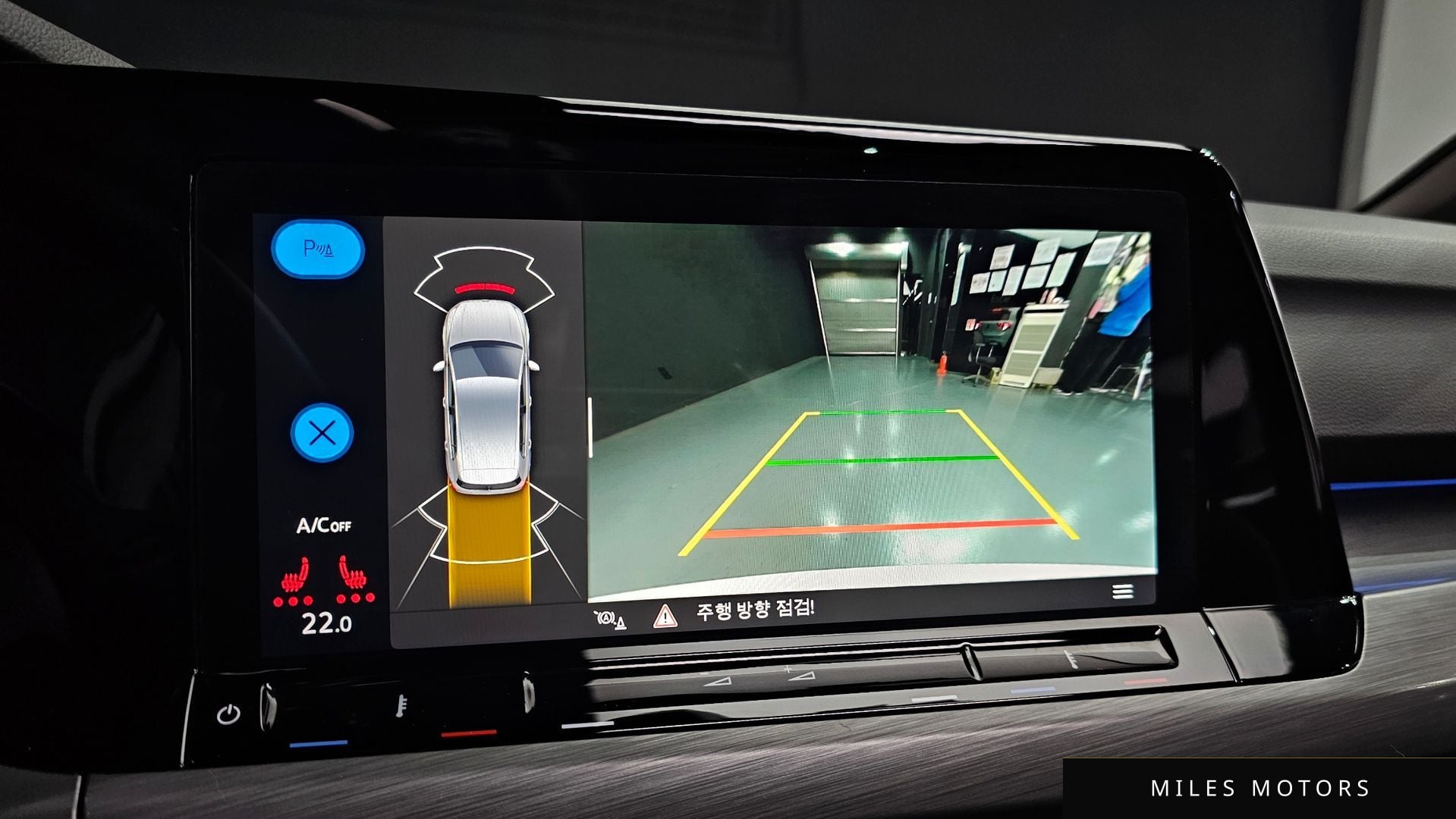 Volkswagen 골프 2023 — миниатюра 16