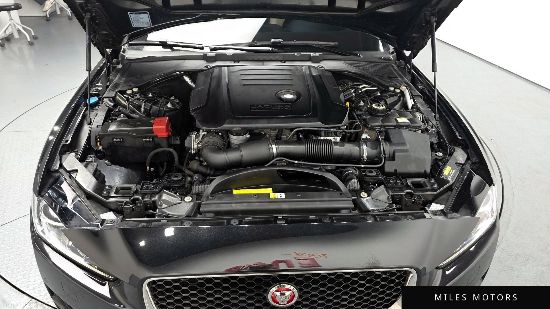 Jaguar XE 2018 — миниатюра 6