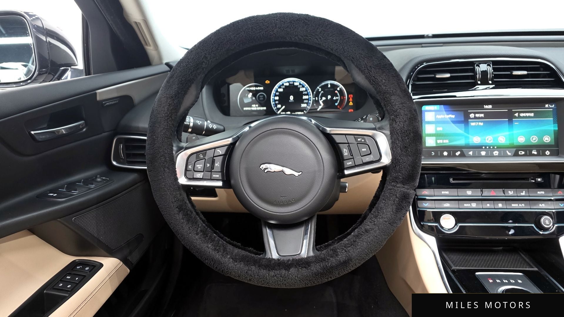 Jaguar XE 2018 — миниатюра 13