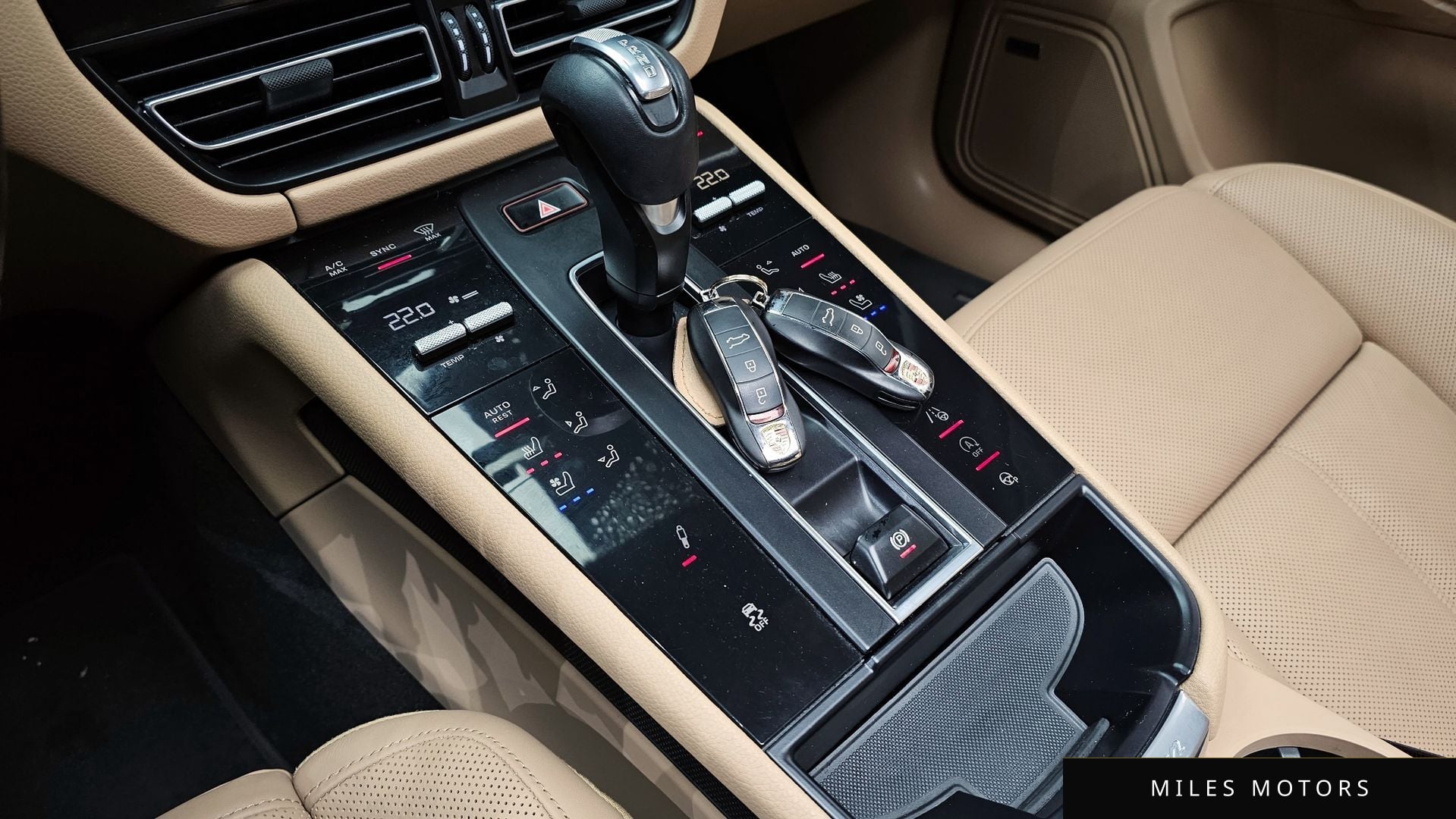Porsche Macan 2022 — миниатюра 9