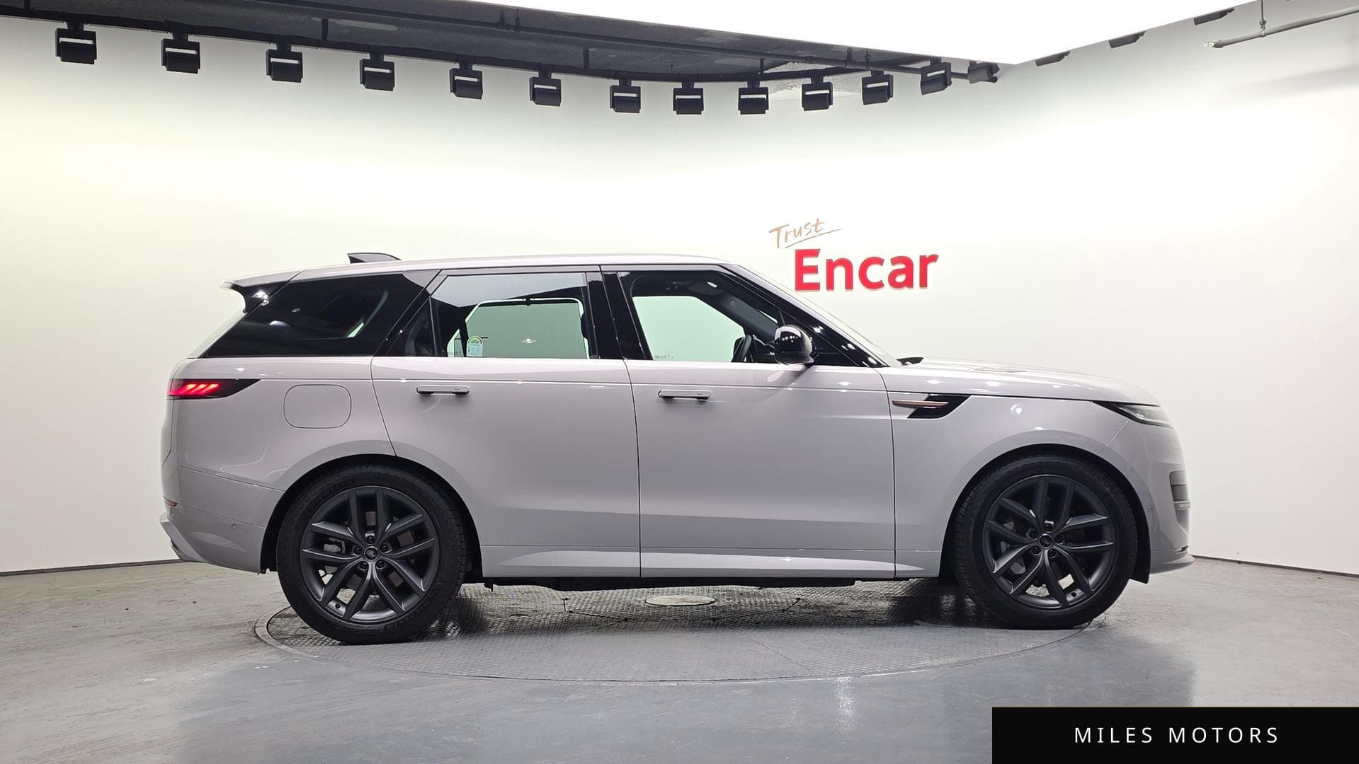 Land Rover Range Rover Sport 2025 — миниатюра 6