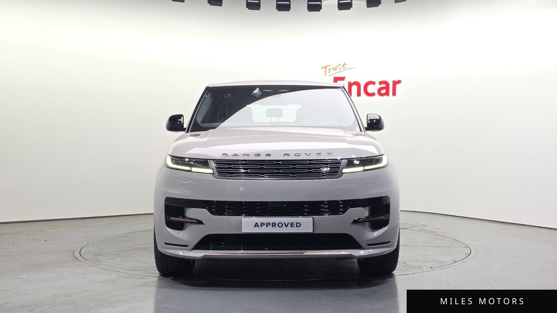 Land Rover Range Rover Sport 2025 — миниатюра 8