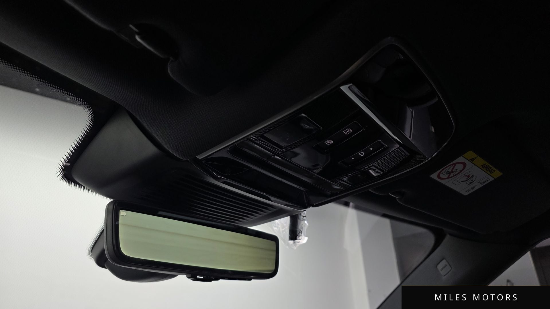 Land Rover Range Rover Sport 2025 — миниатюра 16