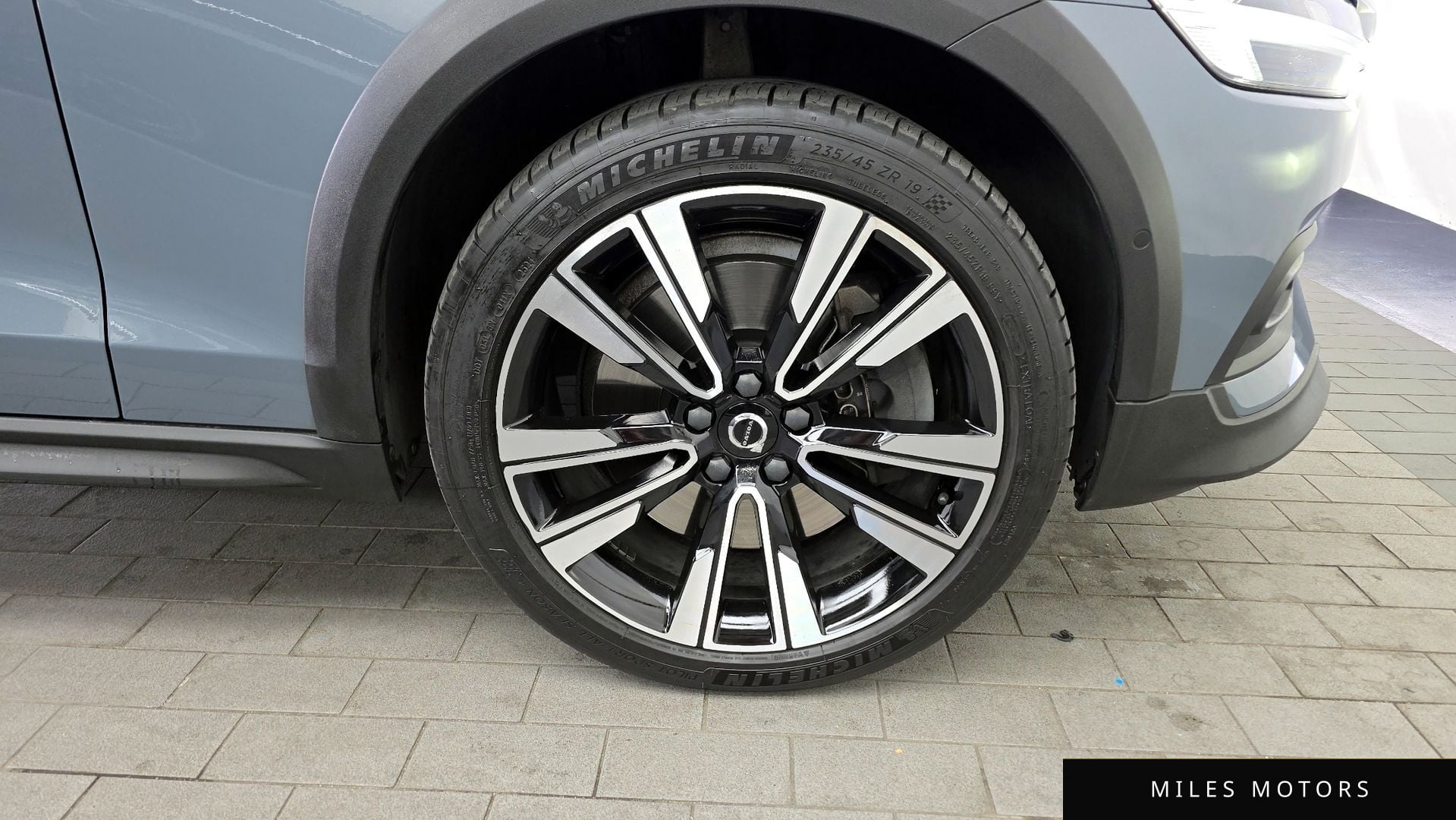 Volvo V60 2022 — миниатюра 5