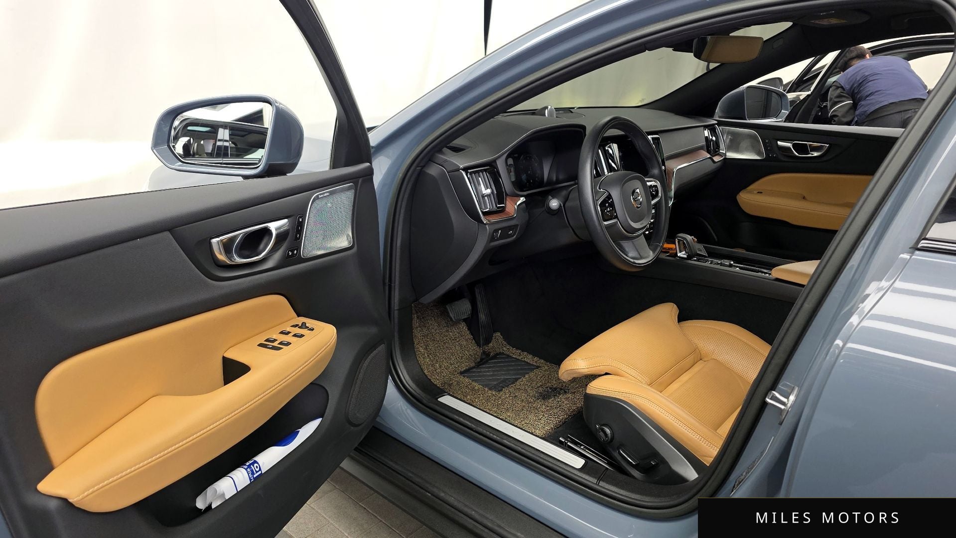 Volvo V60 2022 — миниатюра 10