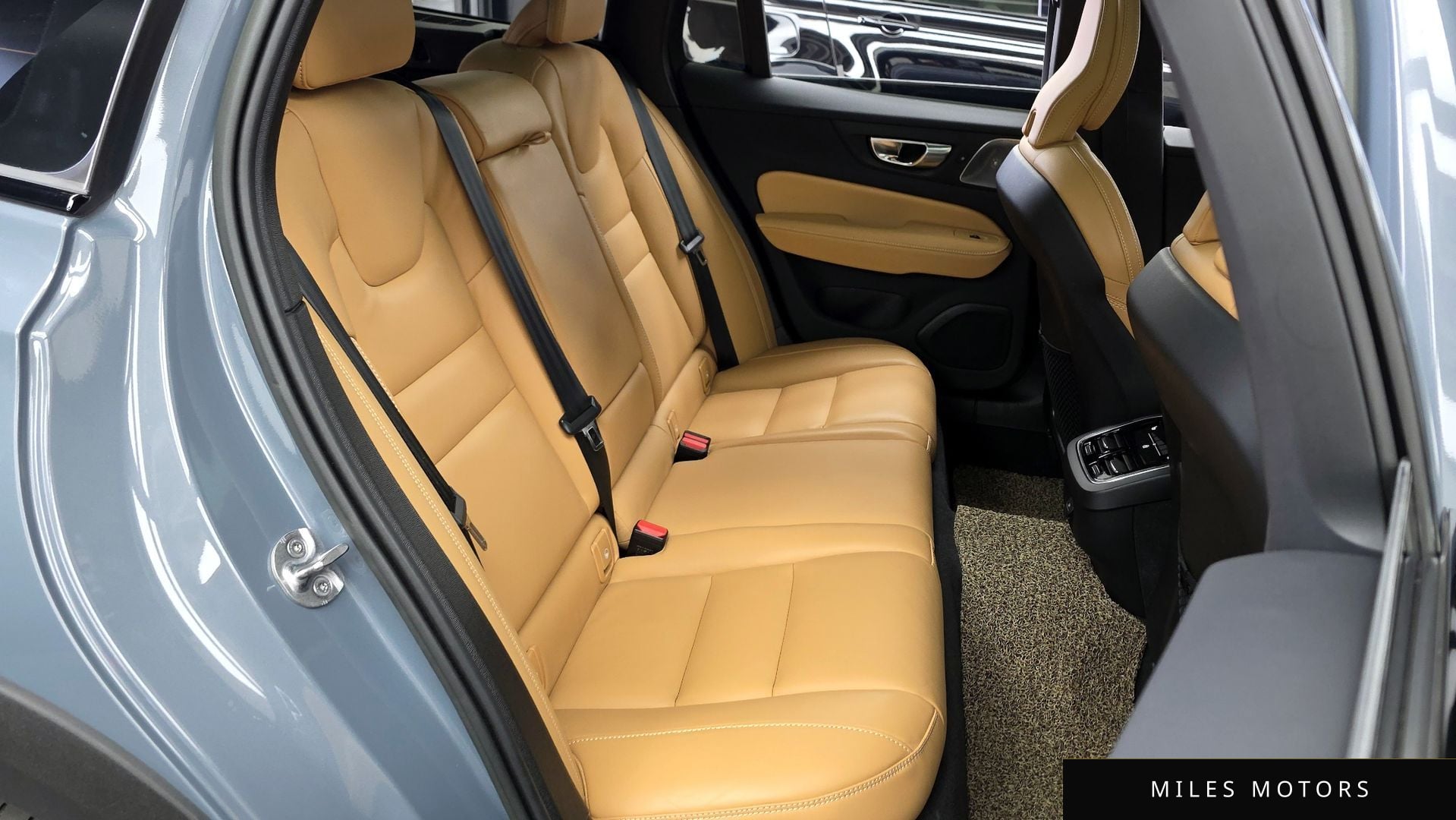 Volvo V60 2022 — миниатюра 12