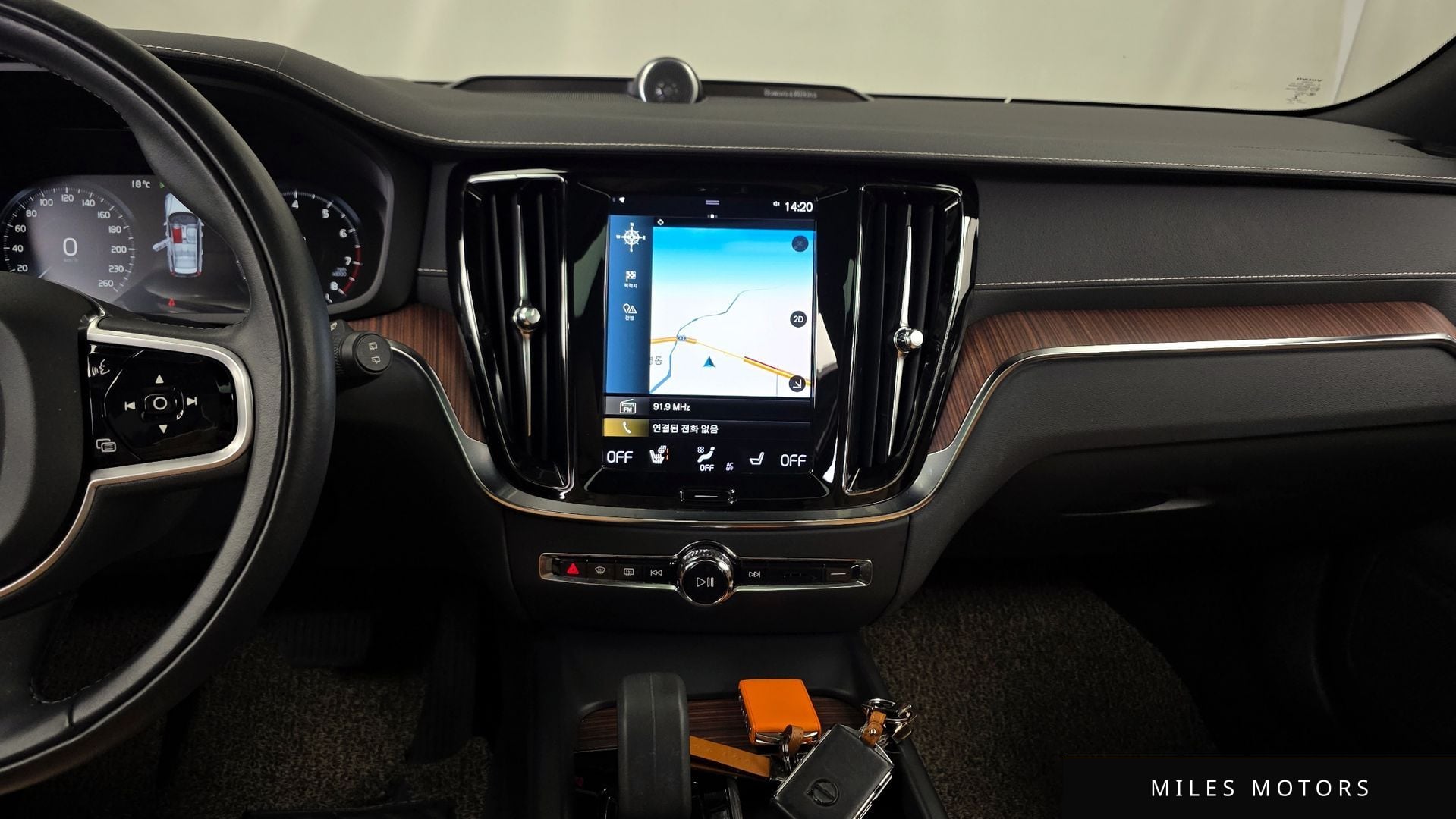 Volvo V60 2022 — миниатюра 14