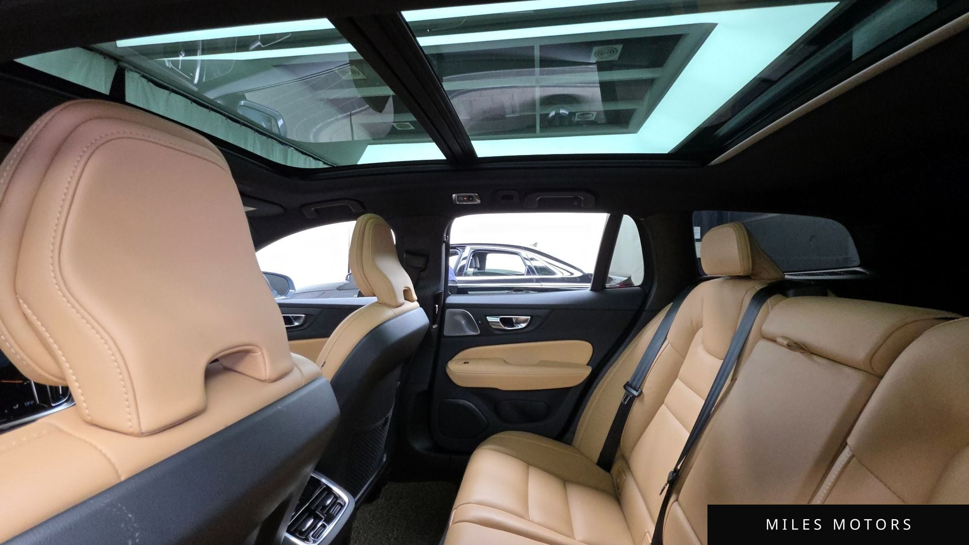 Volvo V60 2022 — миниатюра 19