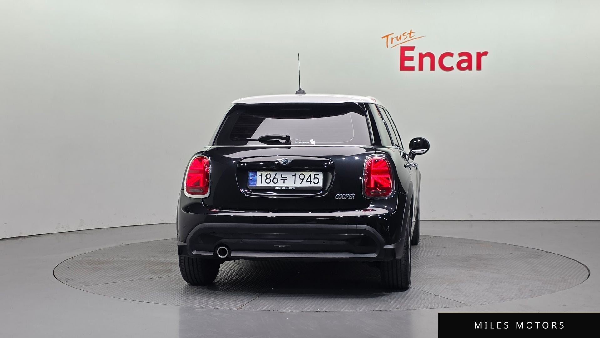 MINI 쿠퍼 2023 — миниатюра 4