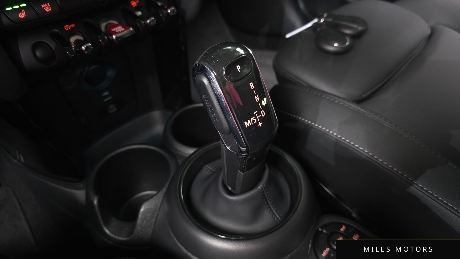 MINI 쿠퍼 2023 — миниатюра 9