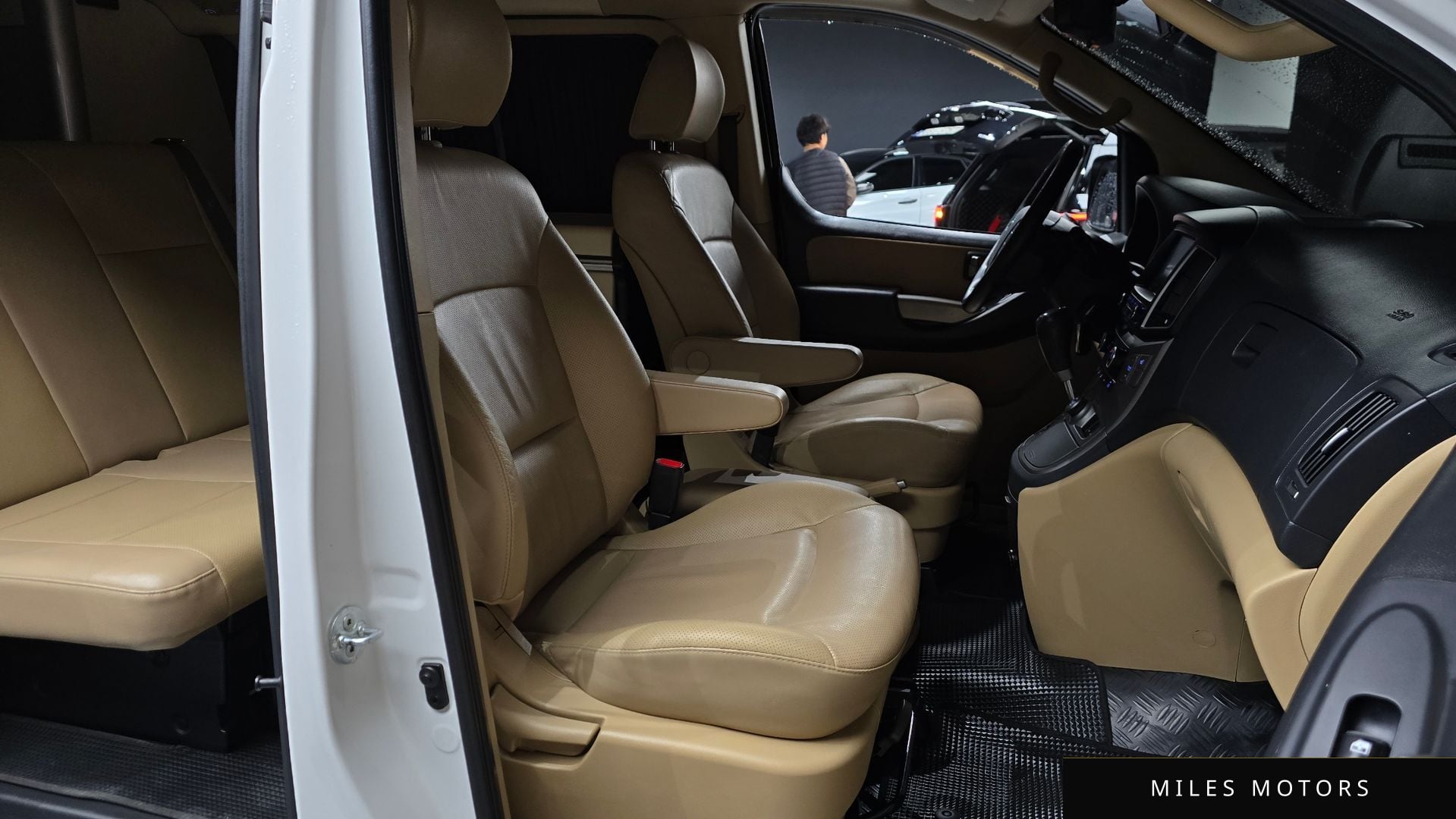 Hyundai Starex 2019 — миниатюра 10