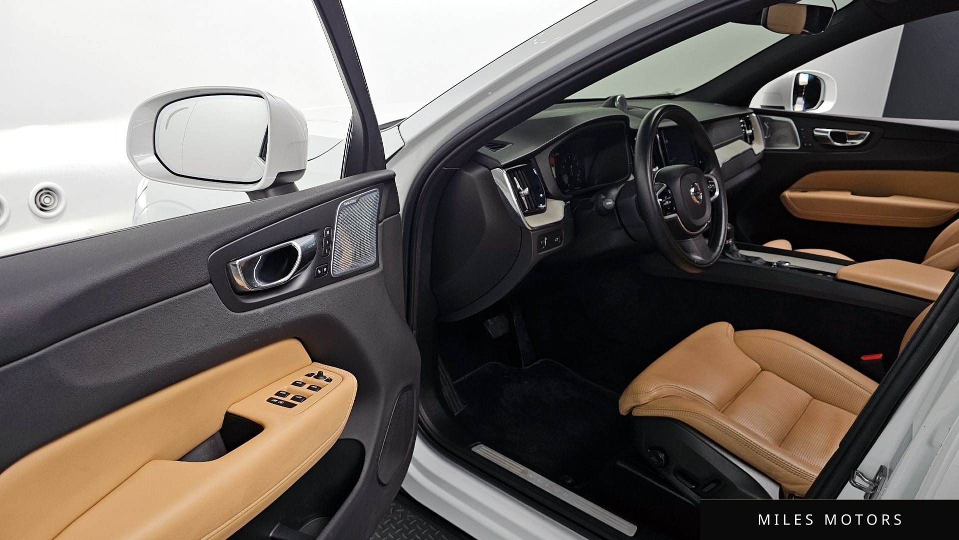 Volvo XC60 2018 — миниатюра 11