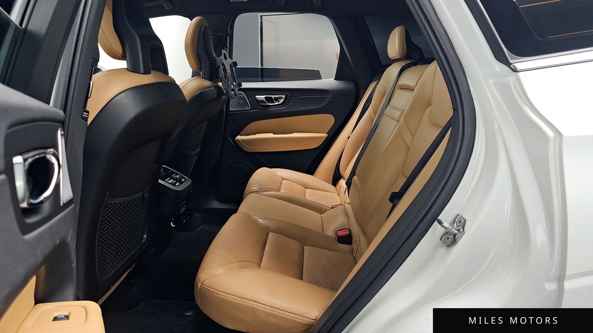 Volvo XC60 2018 — миниатюра 12
