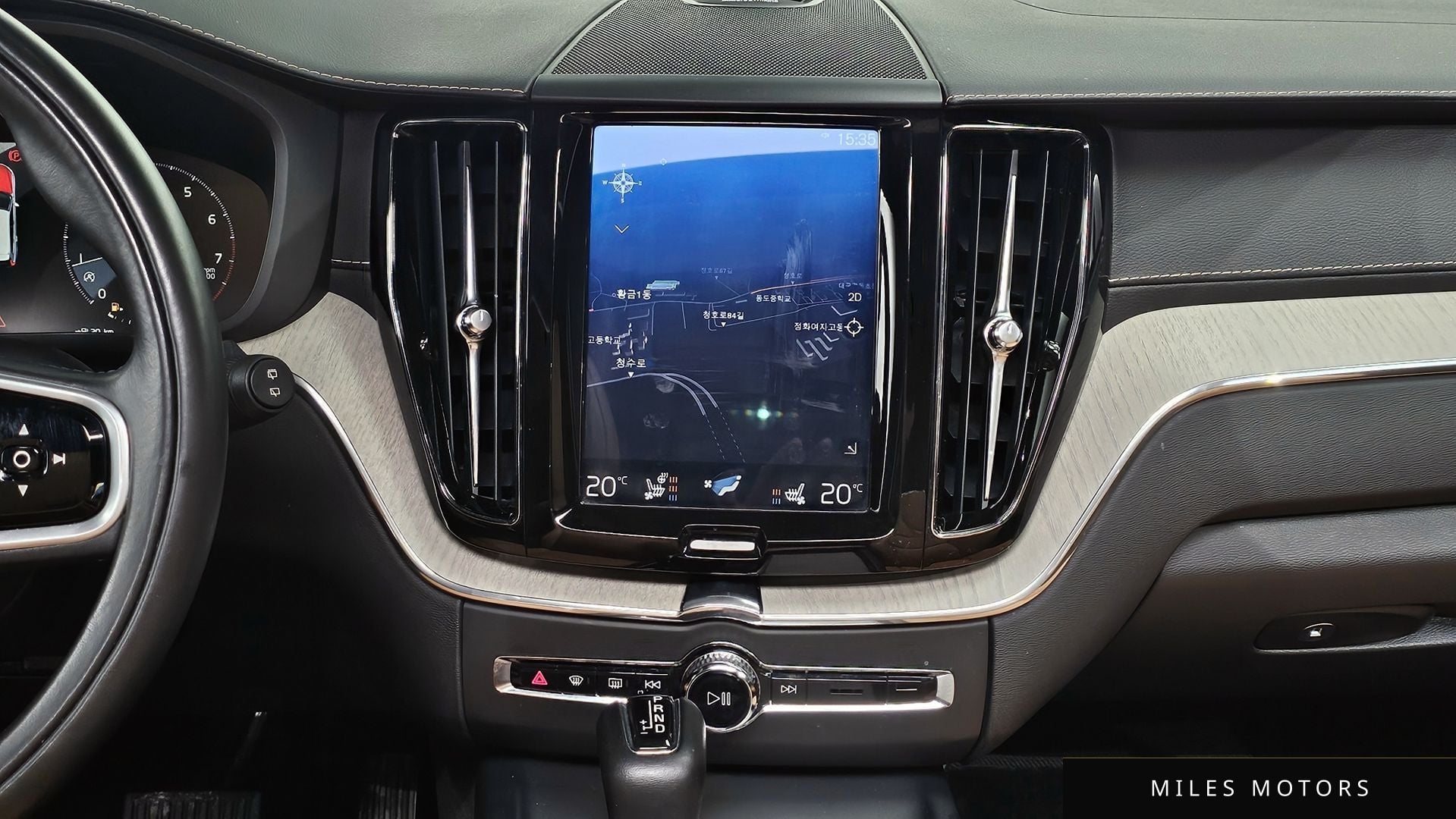 Volvo XC60 2018 — миниатюра 14