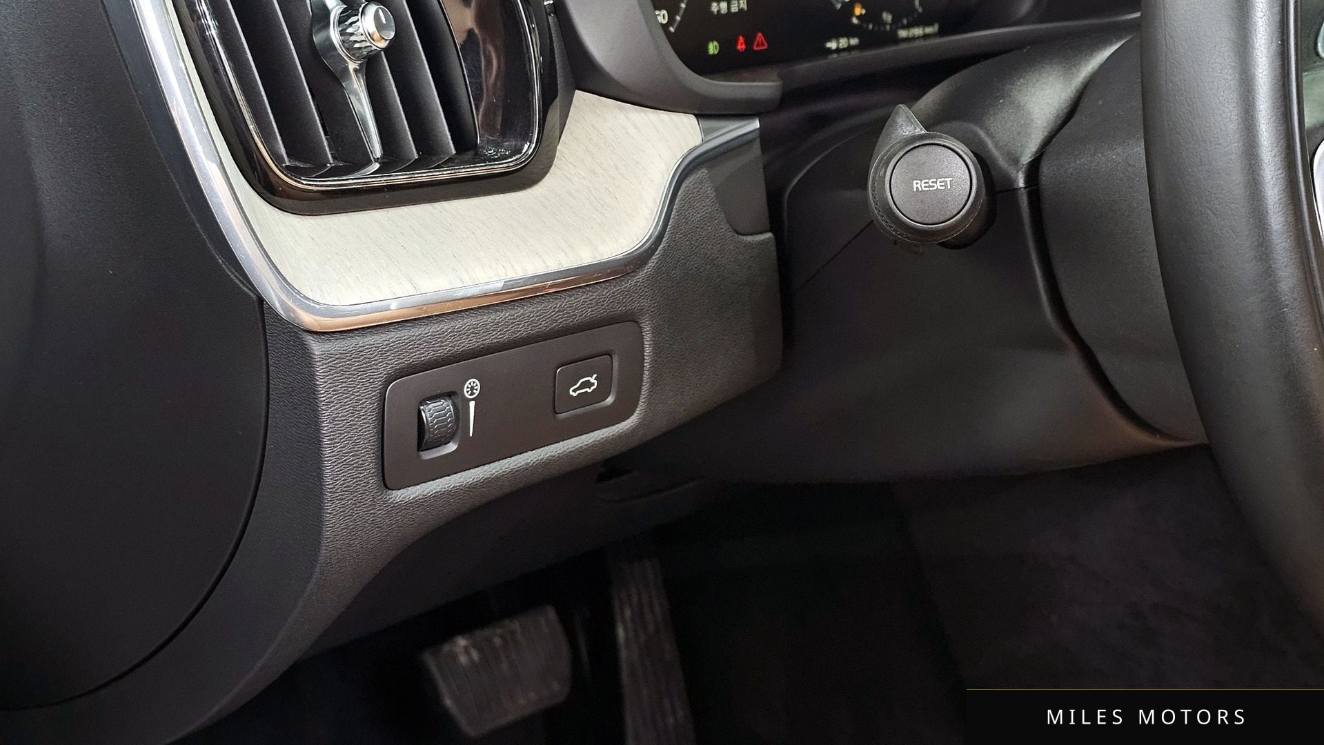 Volvo XC60 2018 — миниатюра 16
