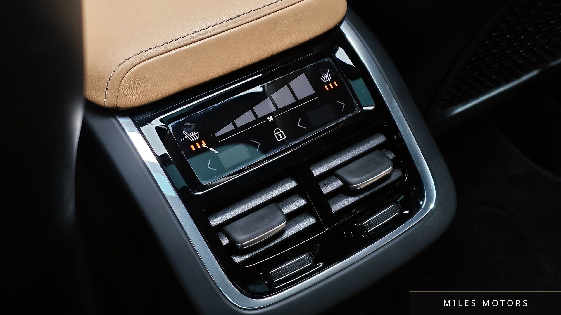 Volvo XC60 2018 — миниатюра 17