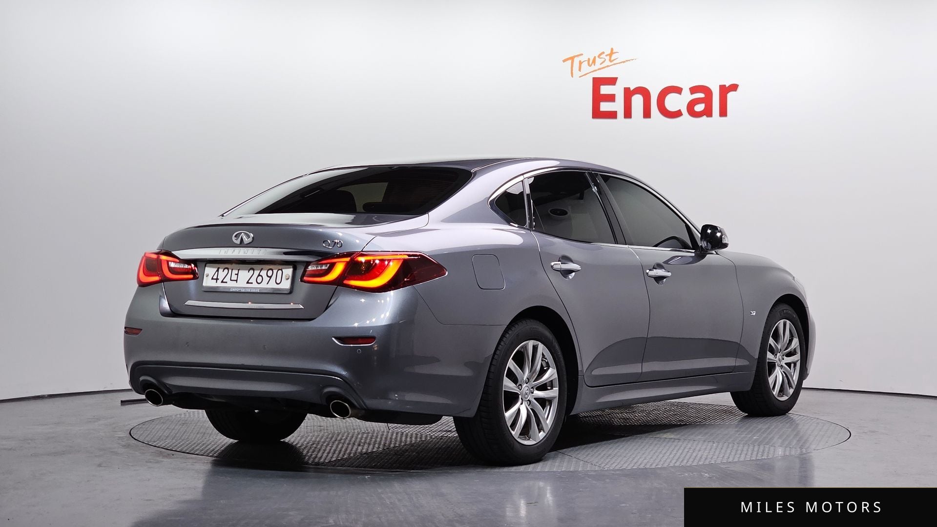Infiniti Q70 2017 — миниатюра 2