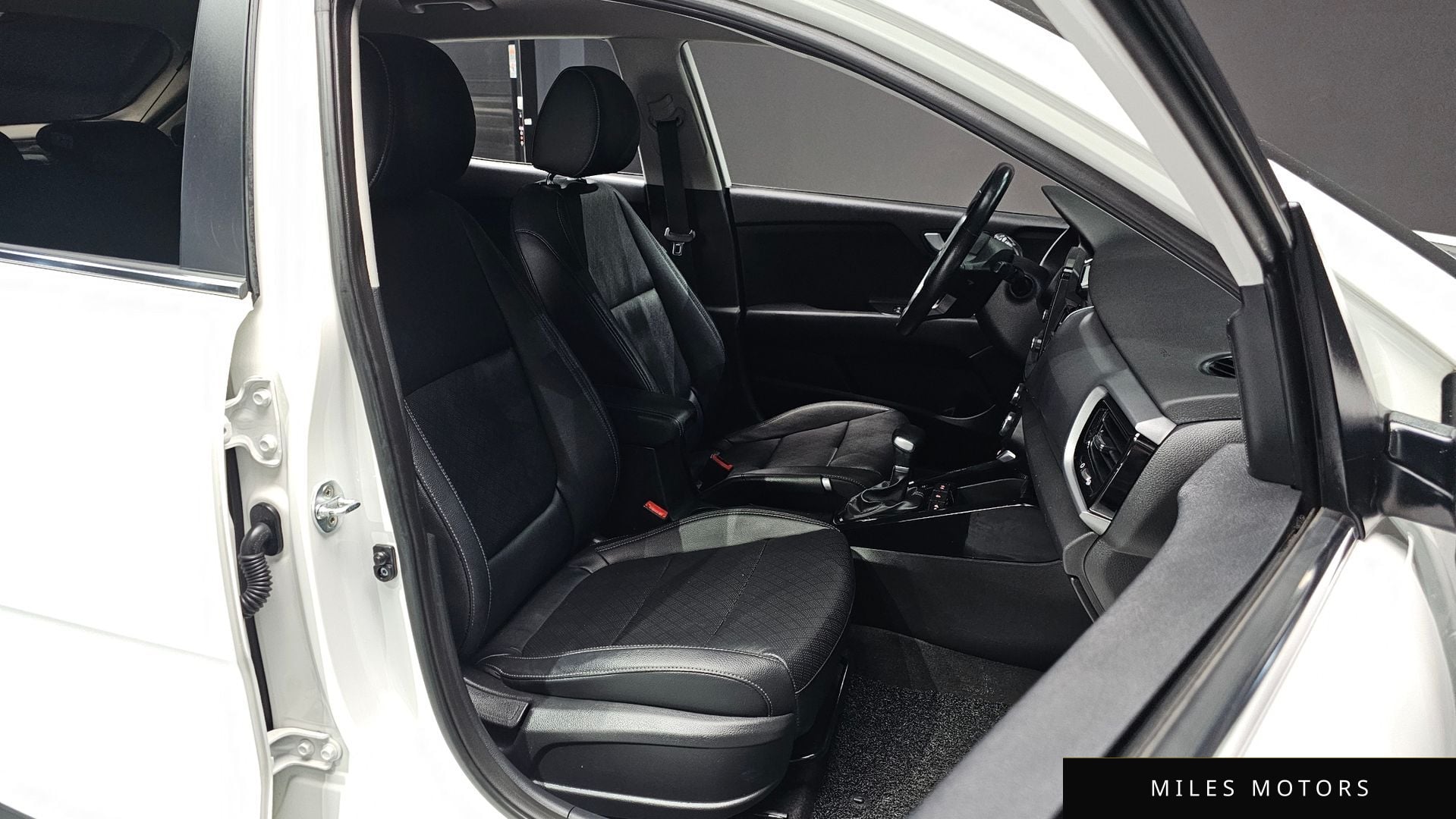 Kia Stonic 2019 — миниатюра 10